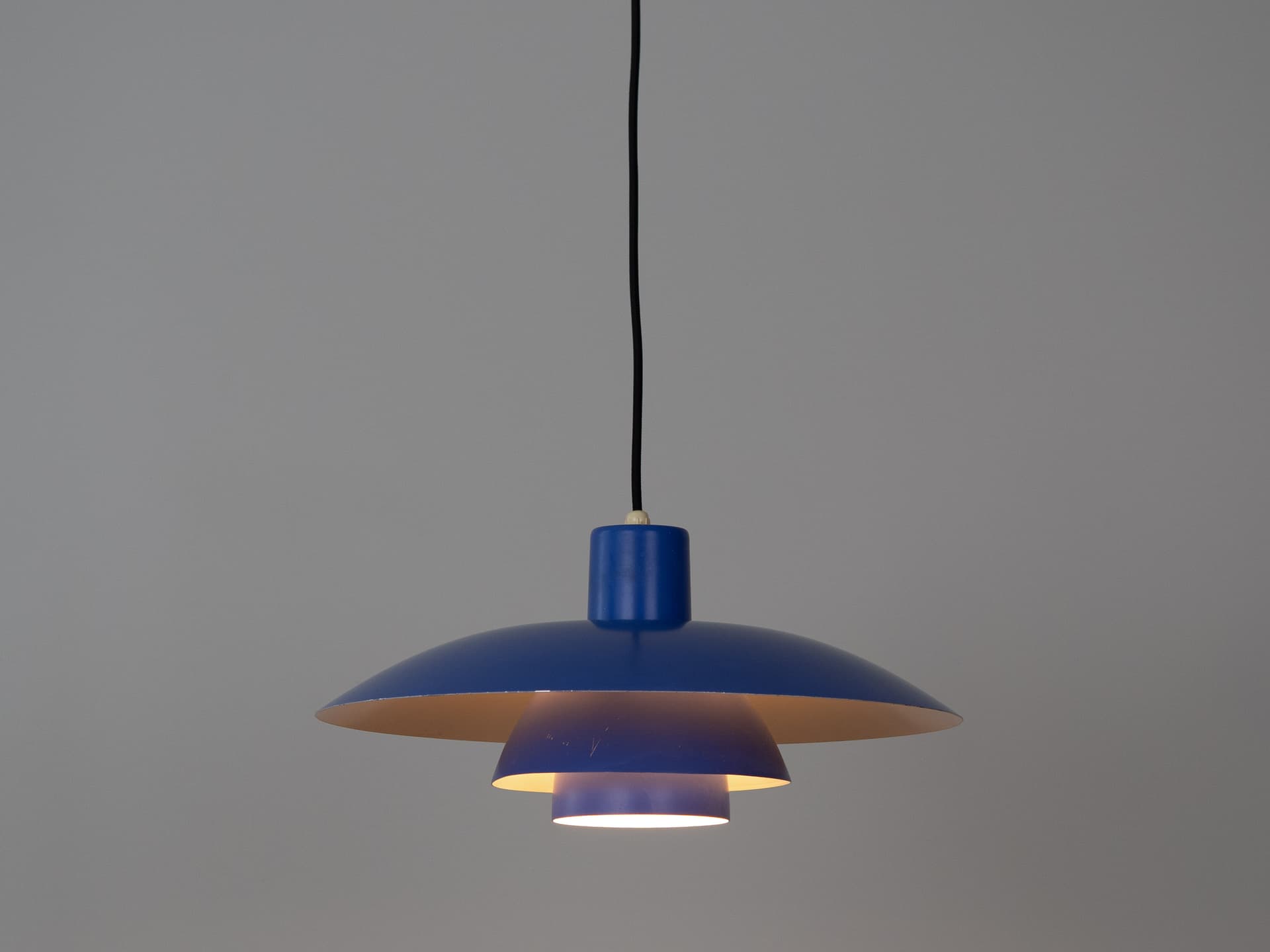 Lampa wisząca PH 4/3, niebieski, aluminium, proj. P. Henningsen, Louis Poulsen, Dania, lata 80. - 341704