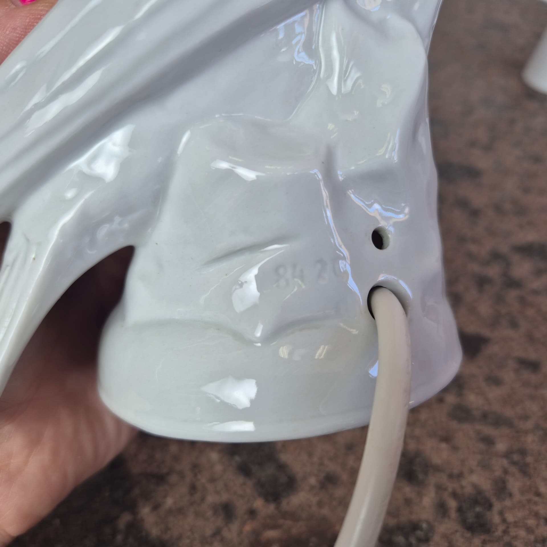 Lampka stołowa figuralna, biała porcelana, szkło złoty, Niemcy, lata 50. - 341848
