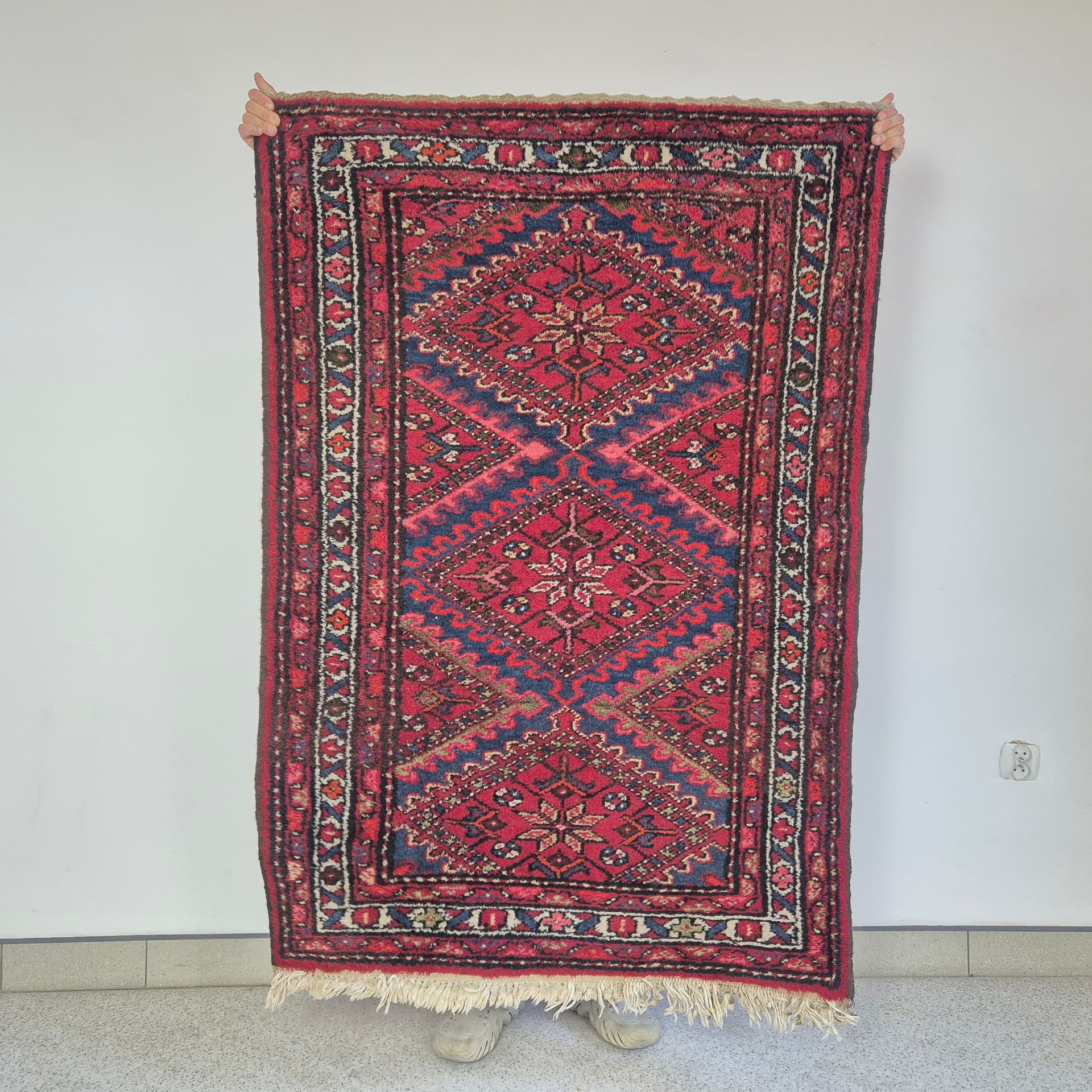 Rug Shiraz 150x103 cm, red multicolor, wool, Iran, 1960s. - 341929