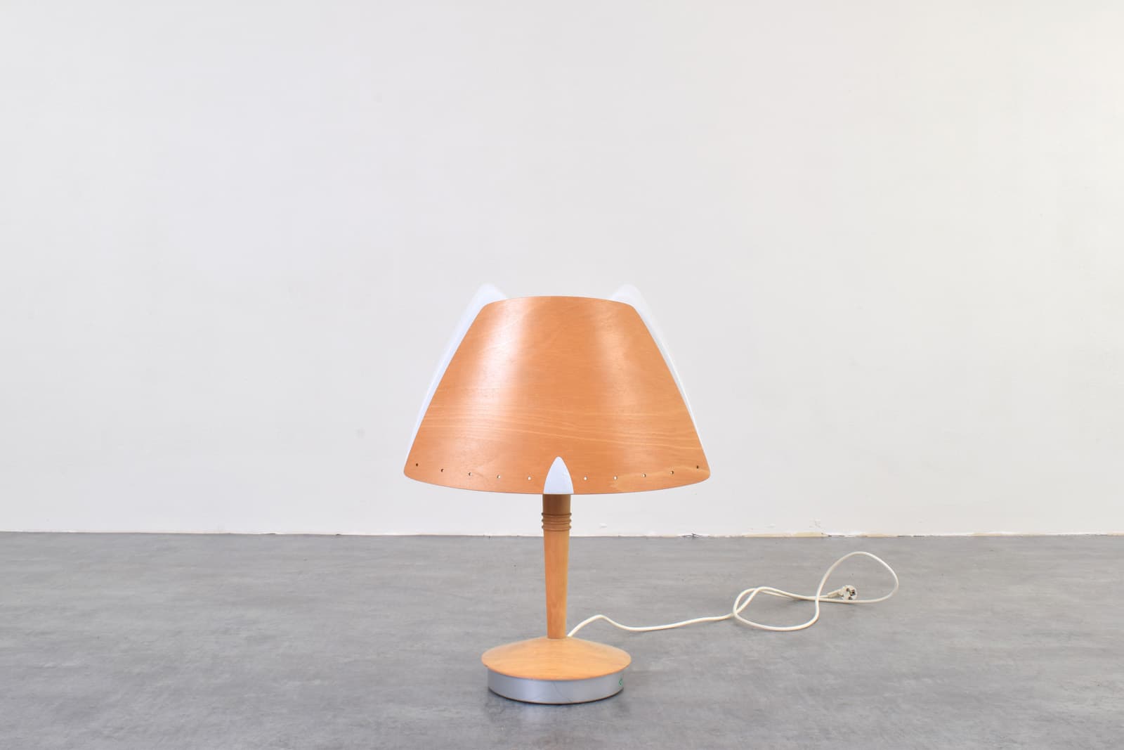 Lampa stołowa Harmonie, buk brązowy, akryl biały, metal szary, proj. S. Eriksen, Lucid, Francja, lata 90. - 341984