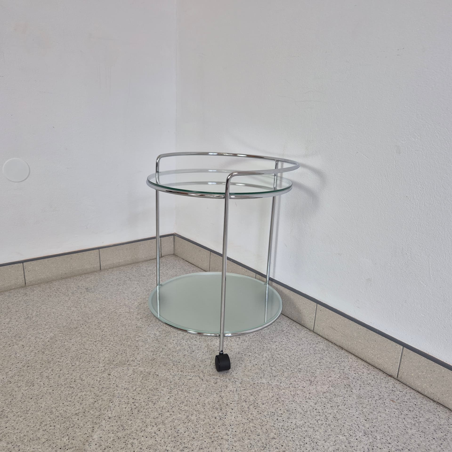 Wózek barowy Bauhaus, chrom srebrny, szkło przezroczyste, Włochy, lata 80. - 342103