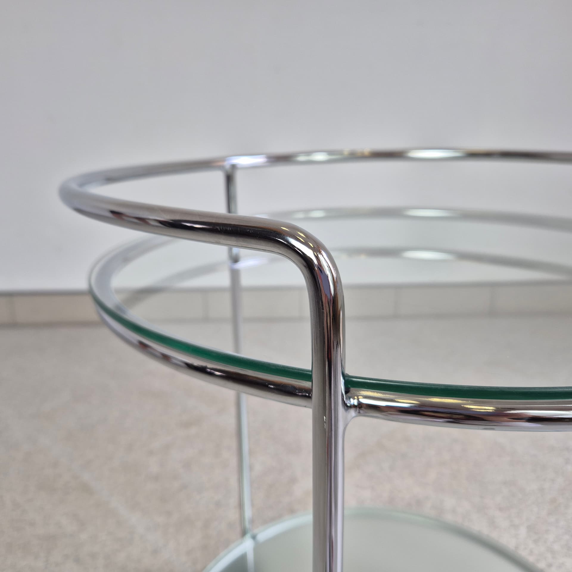 Wózek barowy Bauhaus, chrom srebrny, szkło przezroczyste, Włochy, lata 80. - 342099