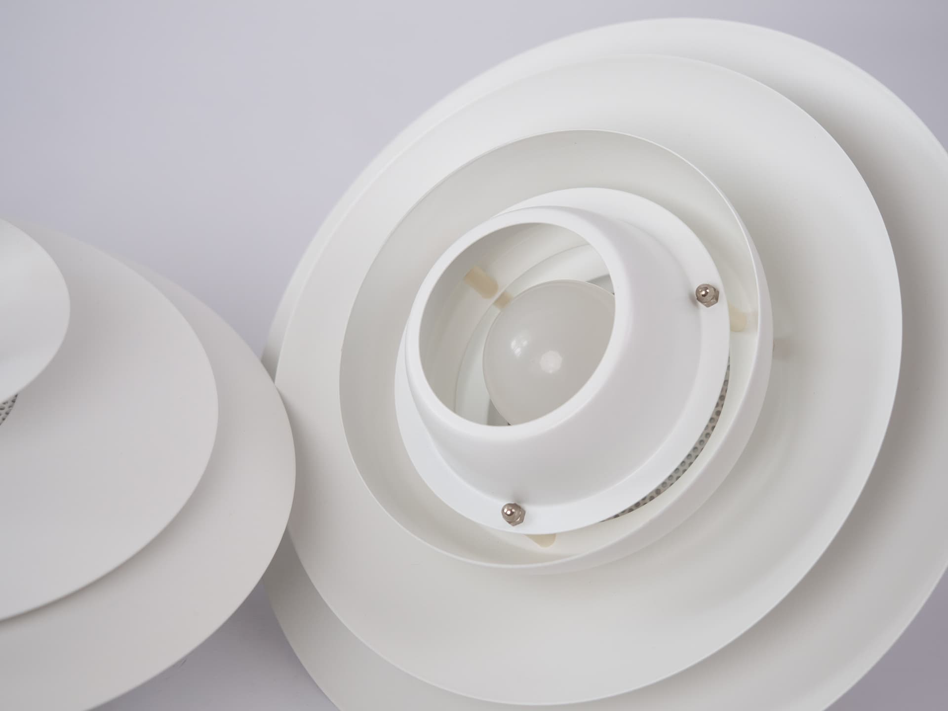 Para lamp wiszących Verona, aluminium biały, proj. K. Wiborg, Jeka, Dania, lata 80. - 342314