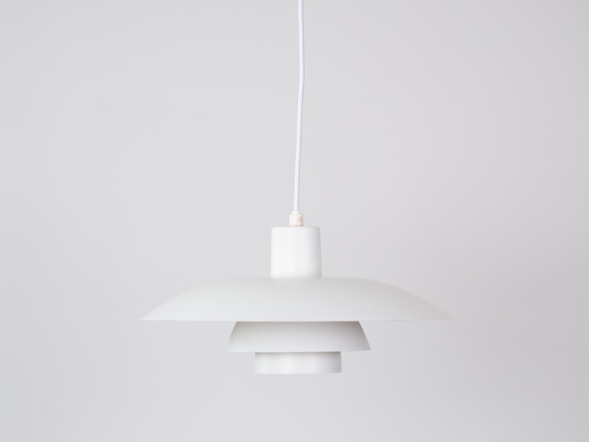 Para lamp wiszących PH 4/3, metal biały, proj. P. Henningsen, Louis Poulsen, Dania, lata 60. - 342357