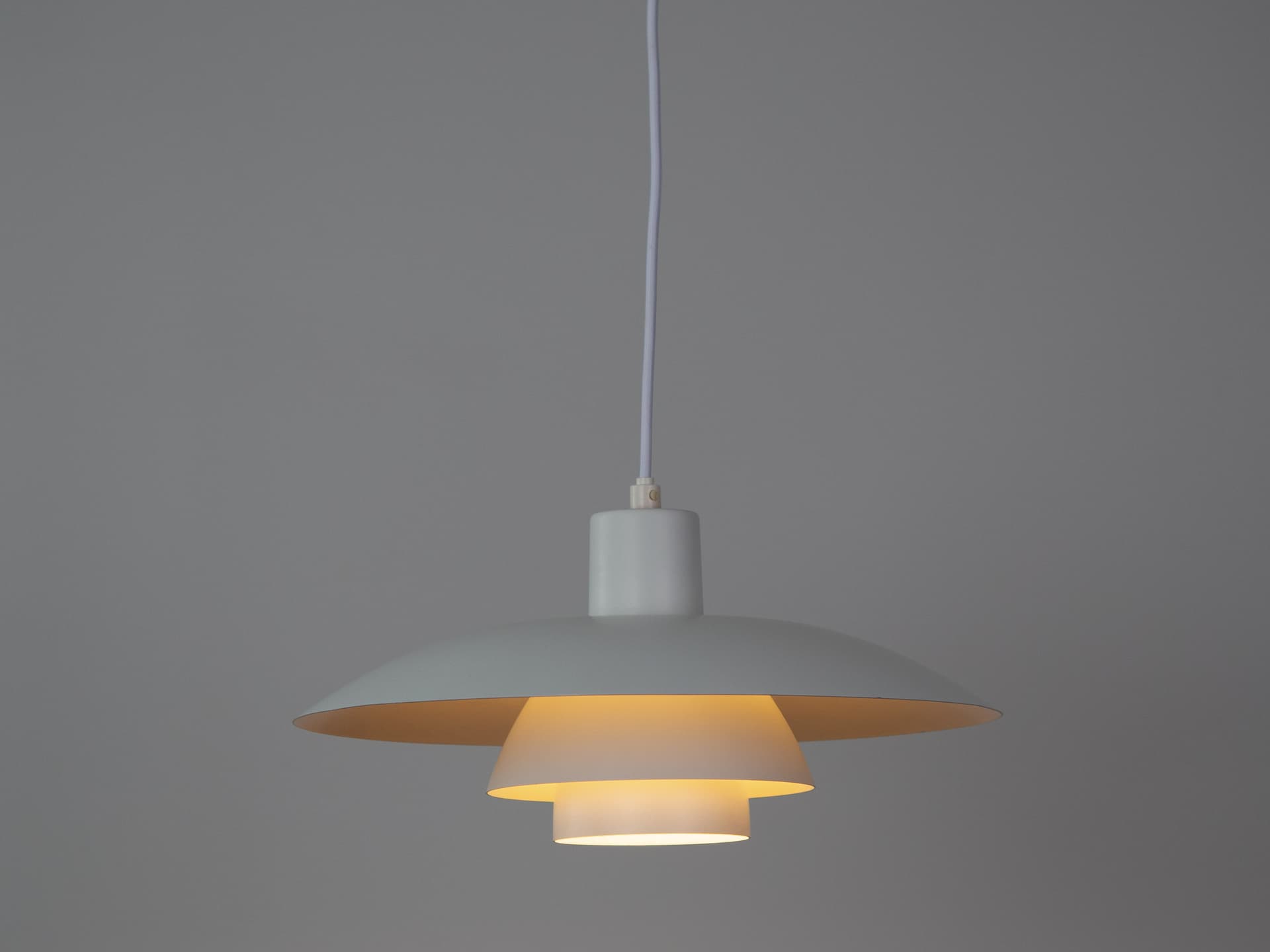 Para lamp wiszących PH 4/3, metal biały, proj. P. Henningsen, Louis Poulsen, Dania, lata 60. - 342359