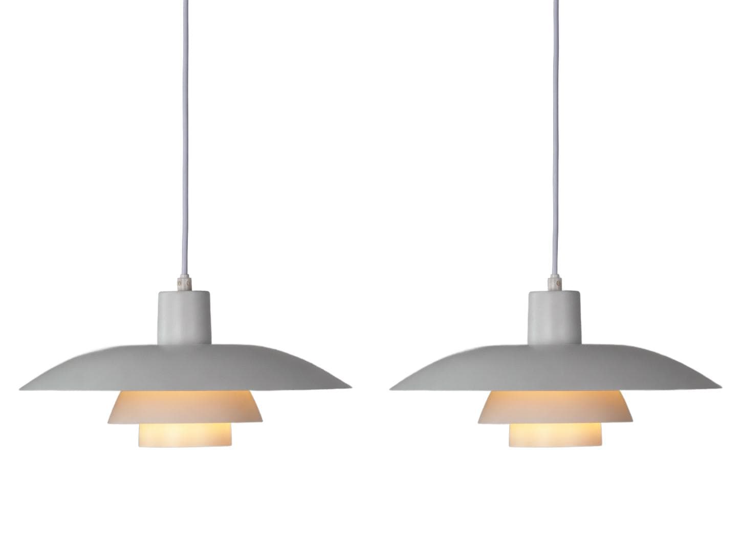 Para lamp wiszących PH 4/3, metal biały, proj. P. Henningsen, Louis Poulsen, Dania, lata 60.