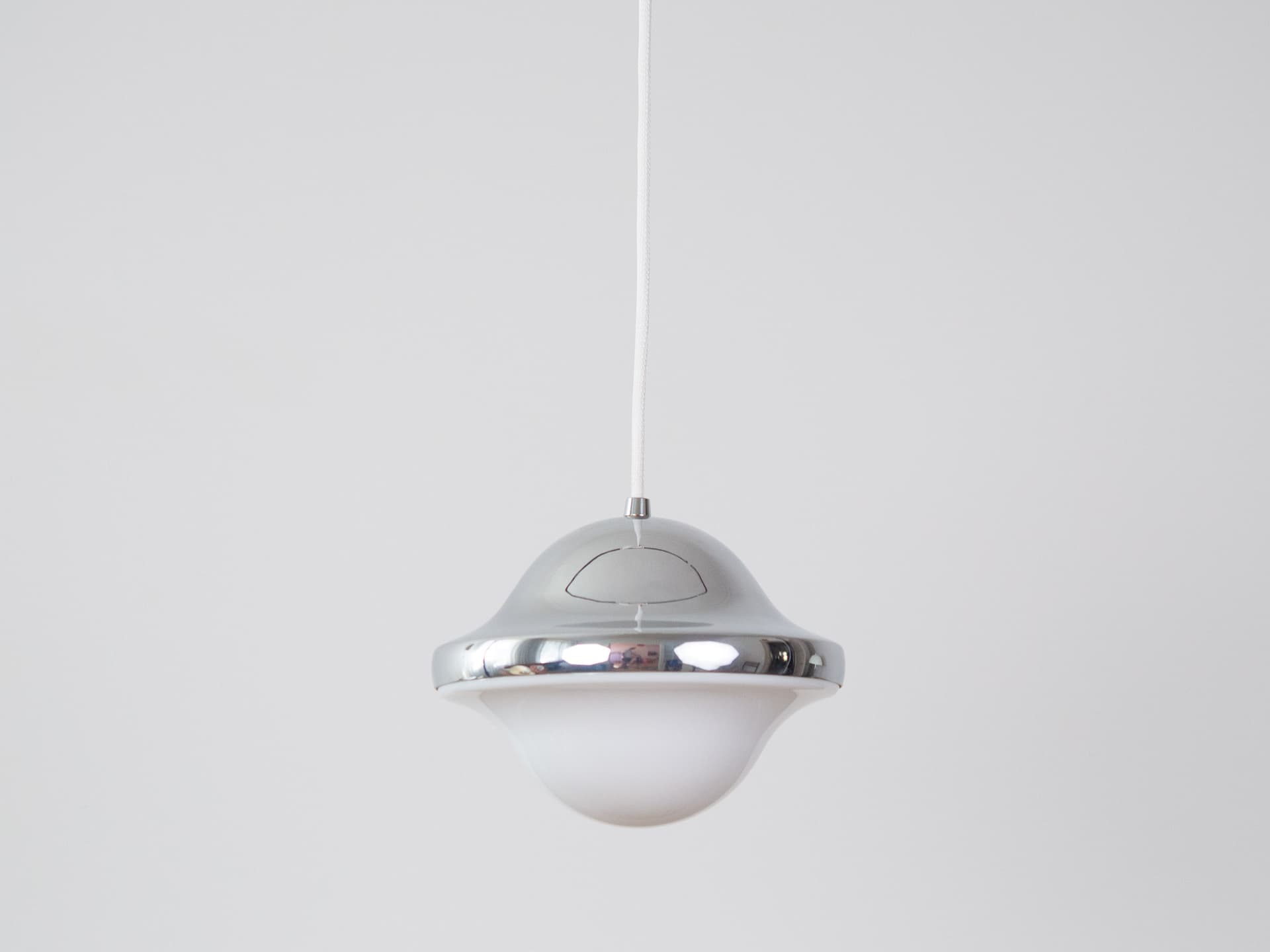 Para lamp wiszących Bubi, metal srebrny, szkło białe, proj. H. Koppel, Louis Poulsen, Dania, lata 70. - 342466