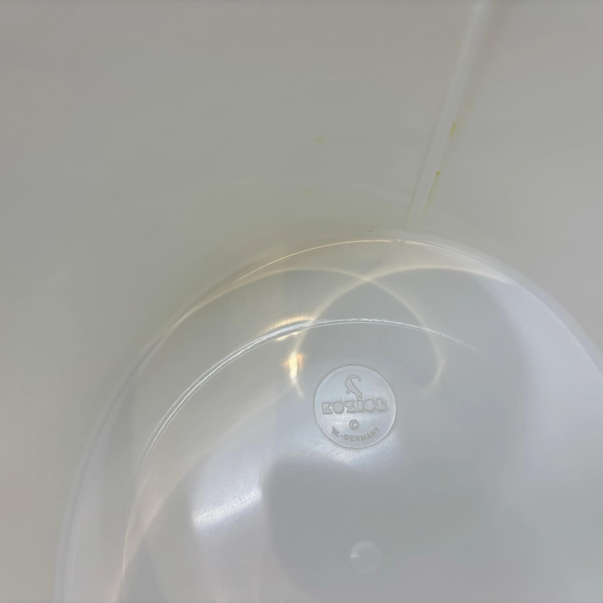 Decorative container, ivory white plastic, Koziol, Germany, 1980s. - 25463