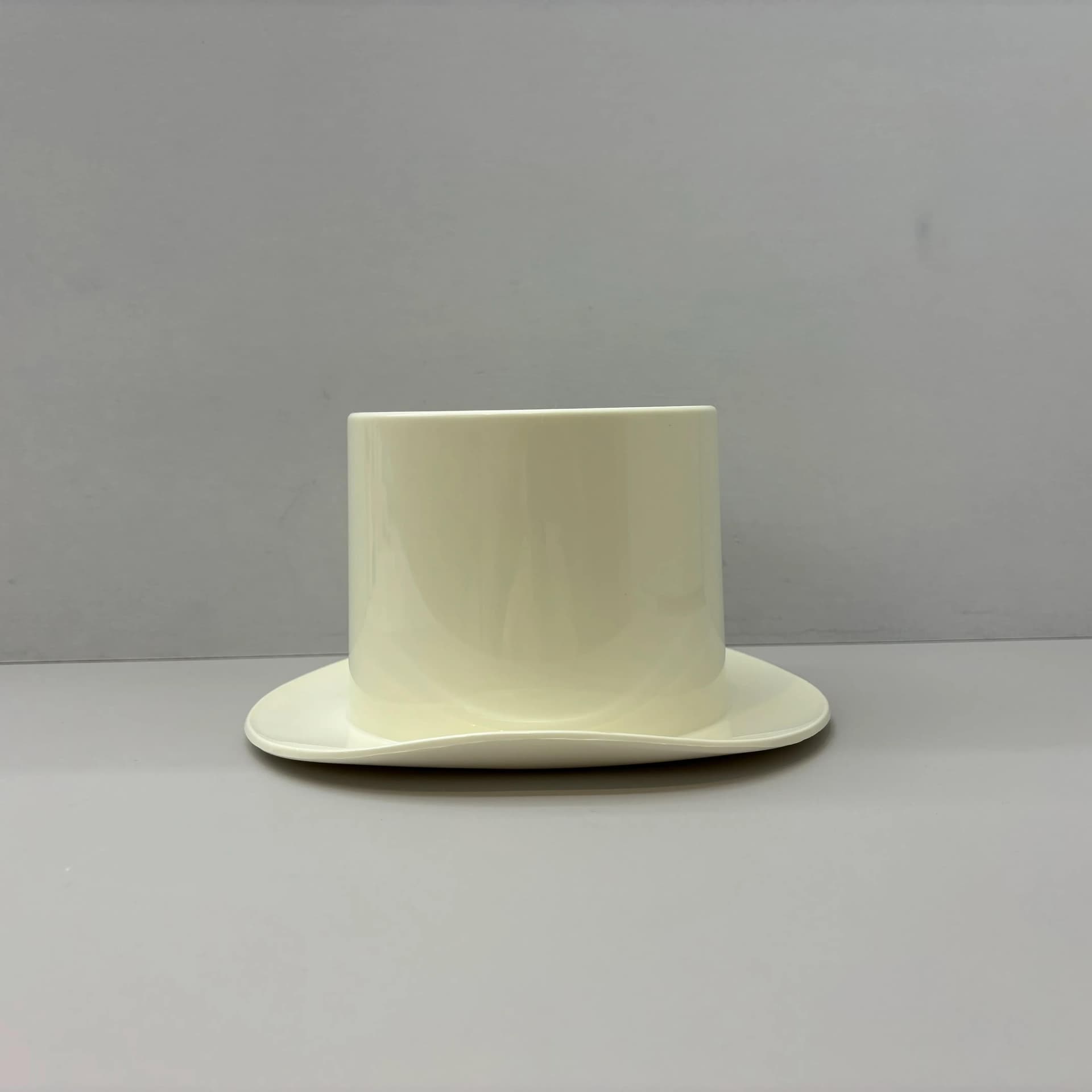 Decorative container, ivory white plastic, Koziol, Germany, 1980s. - 25466