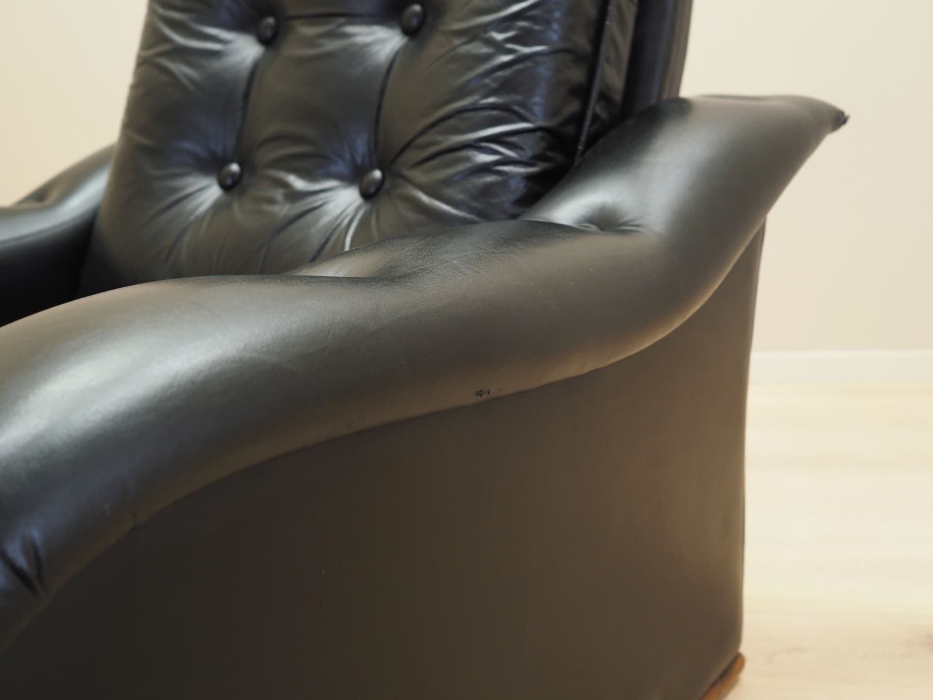Armchair Postmodern, black artificial leather, dark brown wood, Italy, 1980s. - 77870