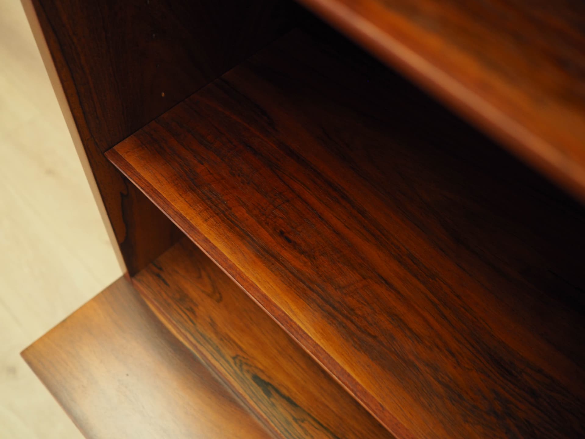 Bookcase, brown-red rosewood, Hundevad&Co., Denmark, 1970s. - 342956