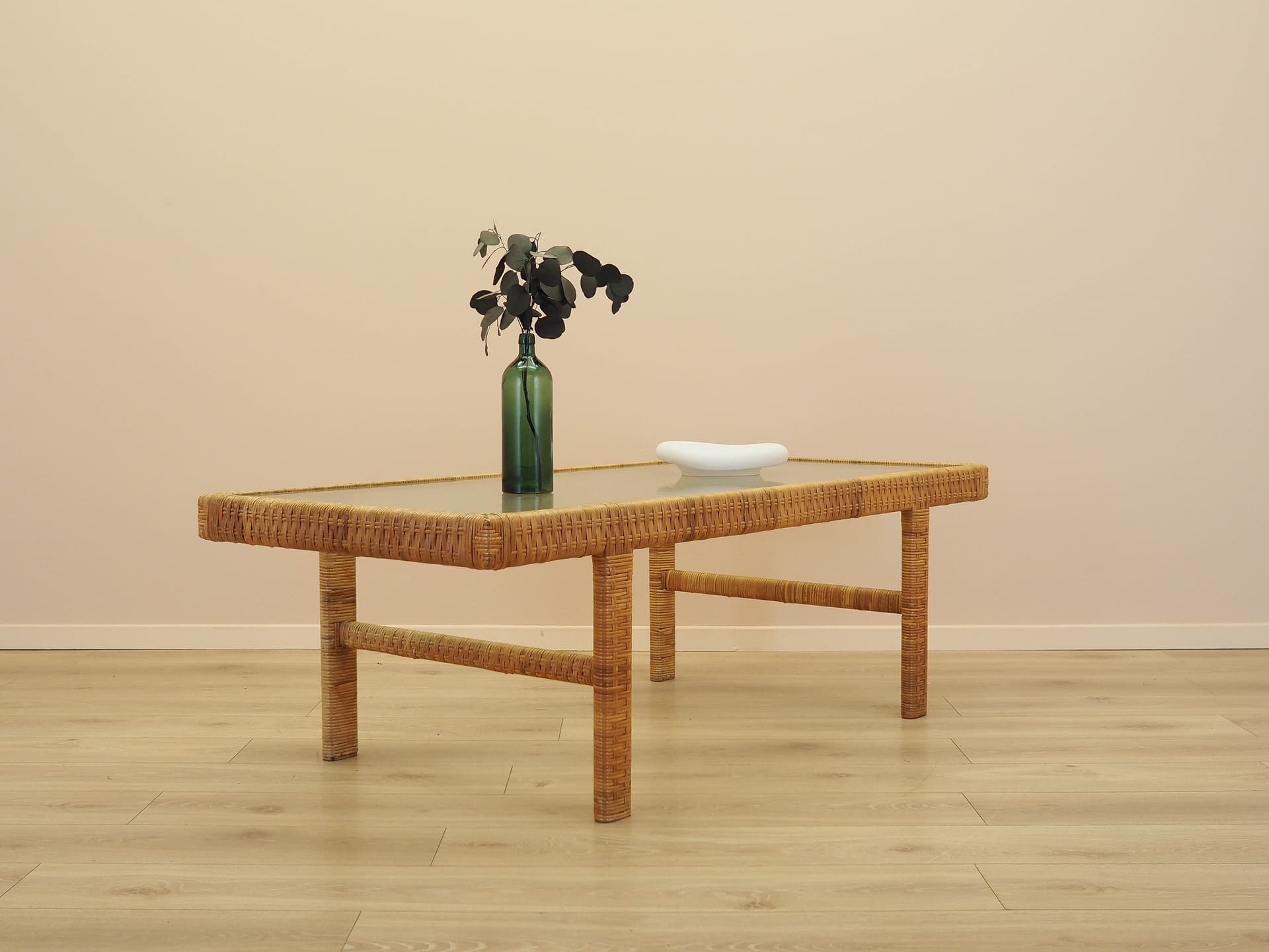 Coffee table, brown wicker, transparent glass, Denmark, 1970s. - 342964