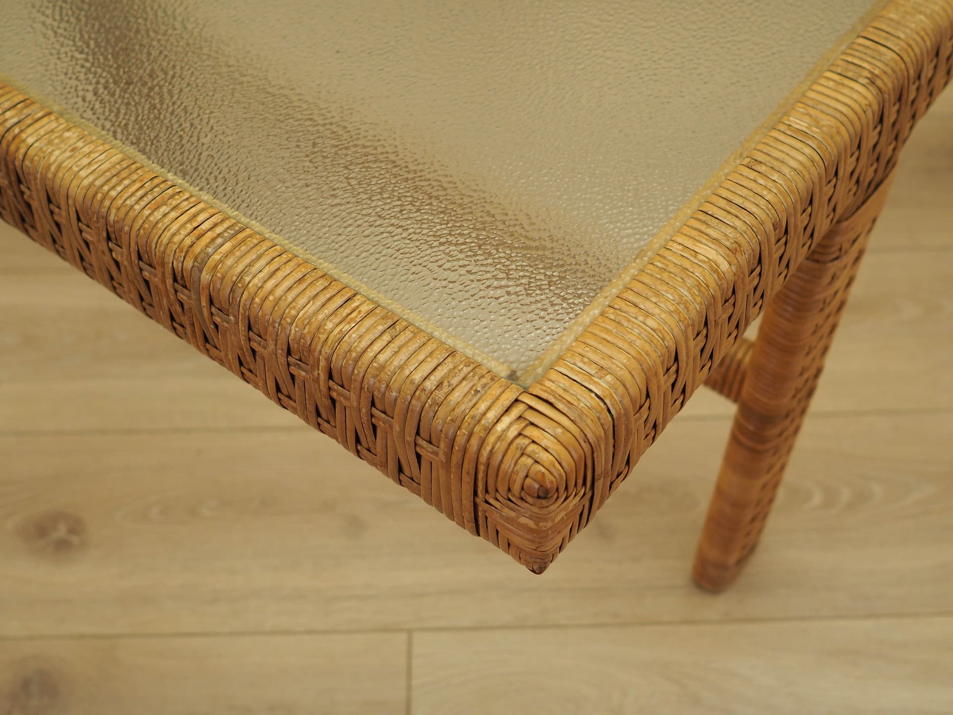 Coffee table, brown wicker, transparent glass, Denmark, 1970s. - 342966