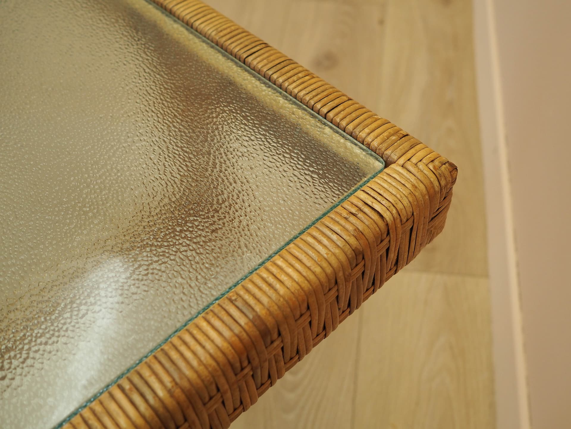 Coffee table, brown wicker, transparent glass, Denmark, 1970s. - 342971