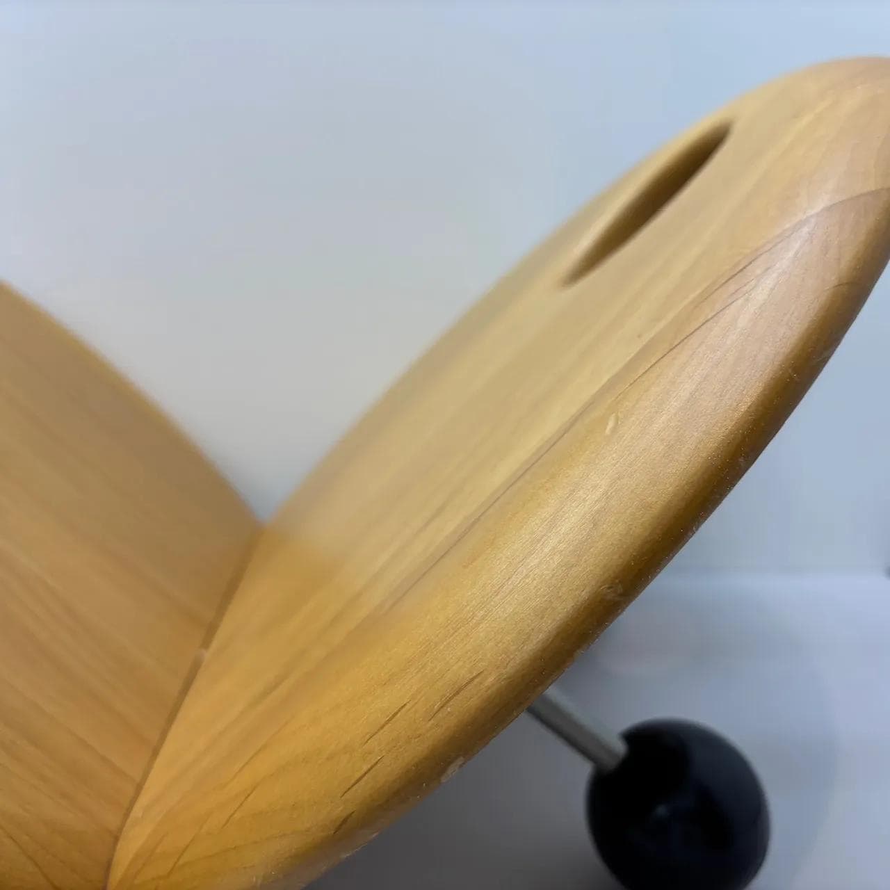 Gazetnik, drewno olcha żółty, buk czarny, Niemcy, lata 80. - 25450