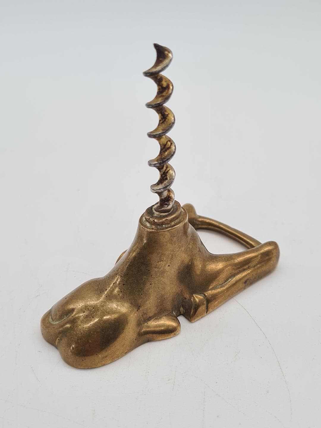 Korkociąg figuralny Eneret – Reclining Bull, brąz złocony, stal, Argentor Bronze, Dania, lata 60. - 343116