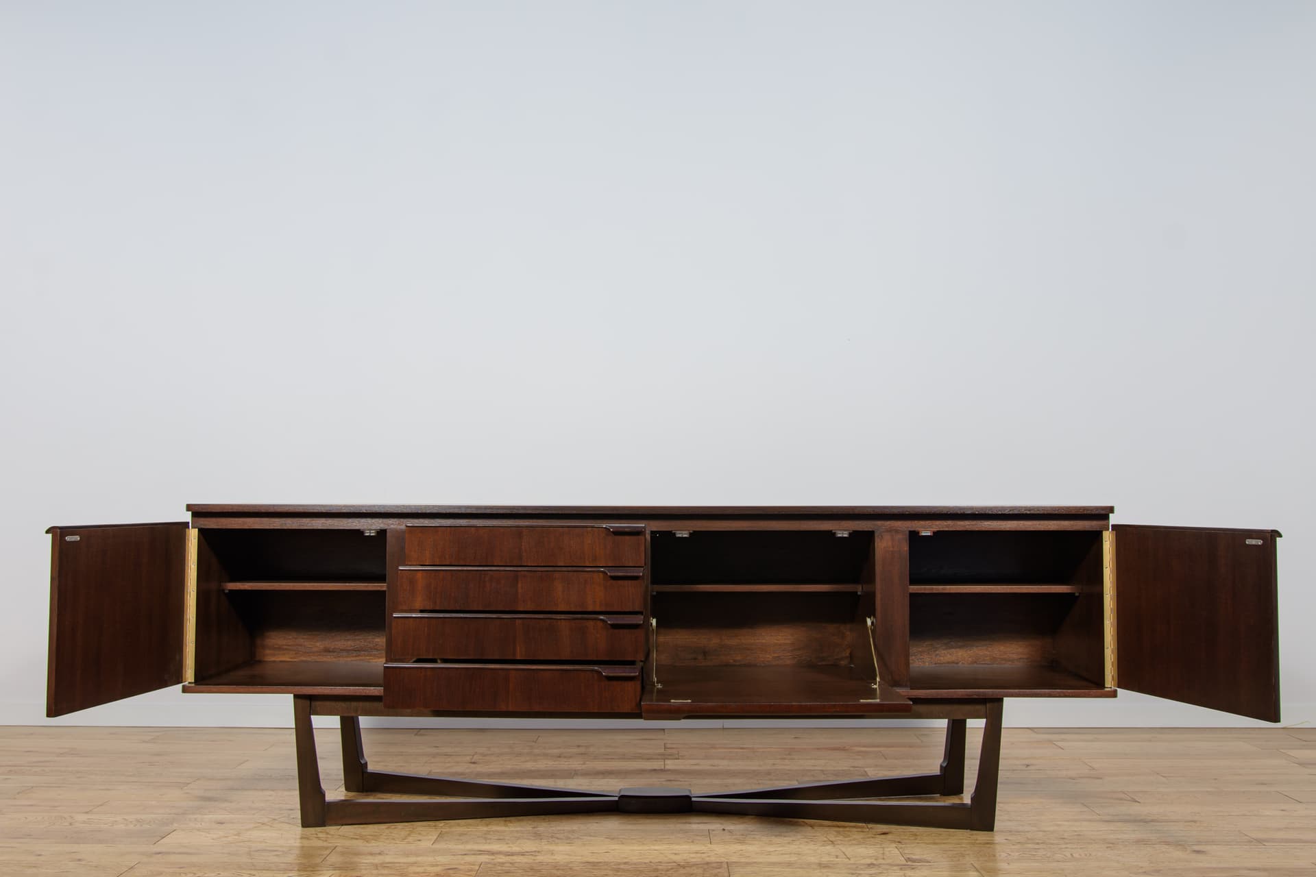 Sideboard, brown red teak, Stonehill, United Kingdom, 1960s. - 343152