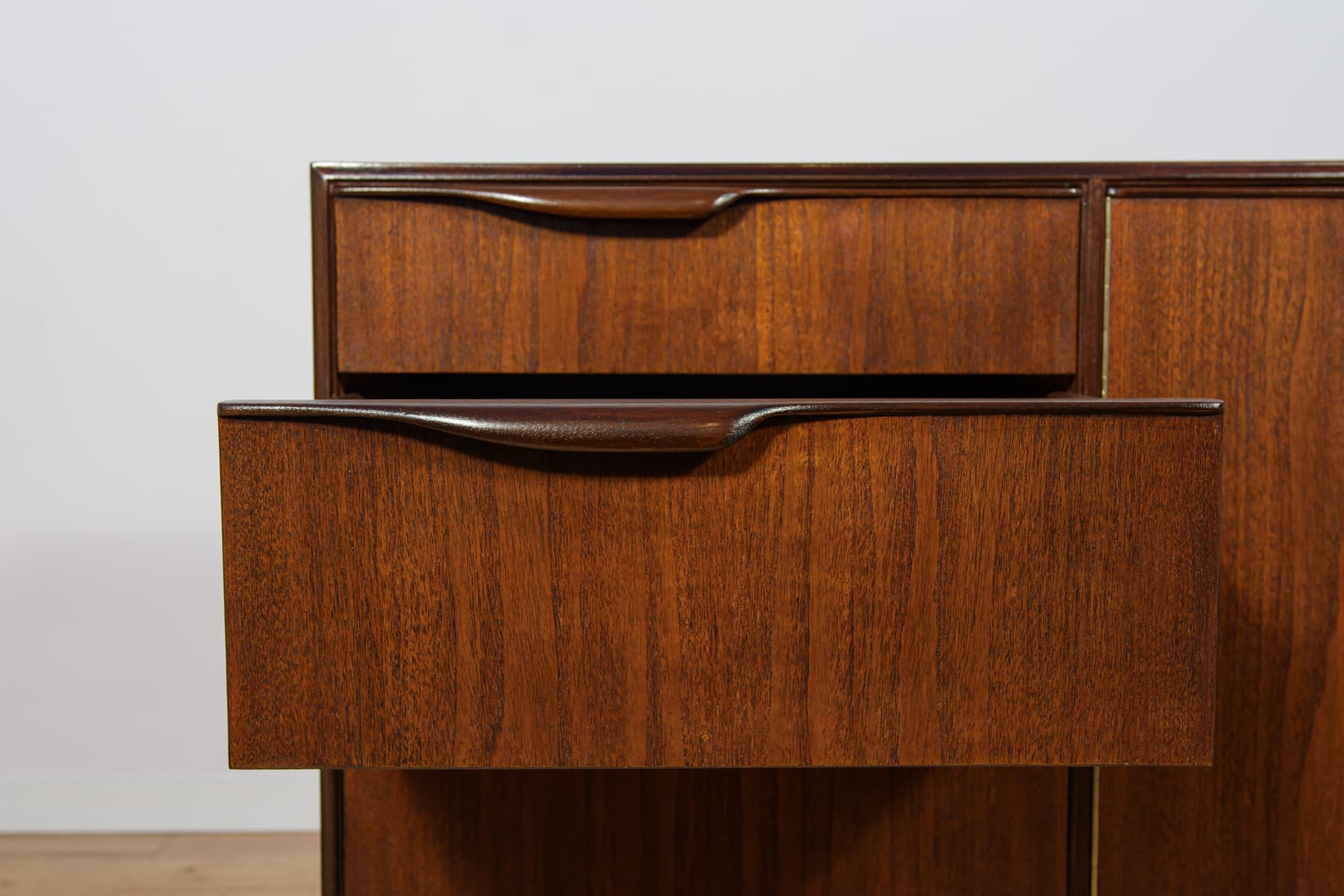Sideboard, brown teak, McIntosh, United Kingdom, 1960s. - 343169