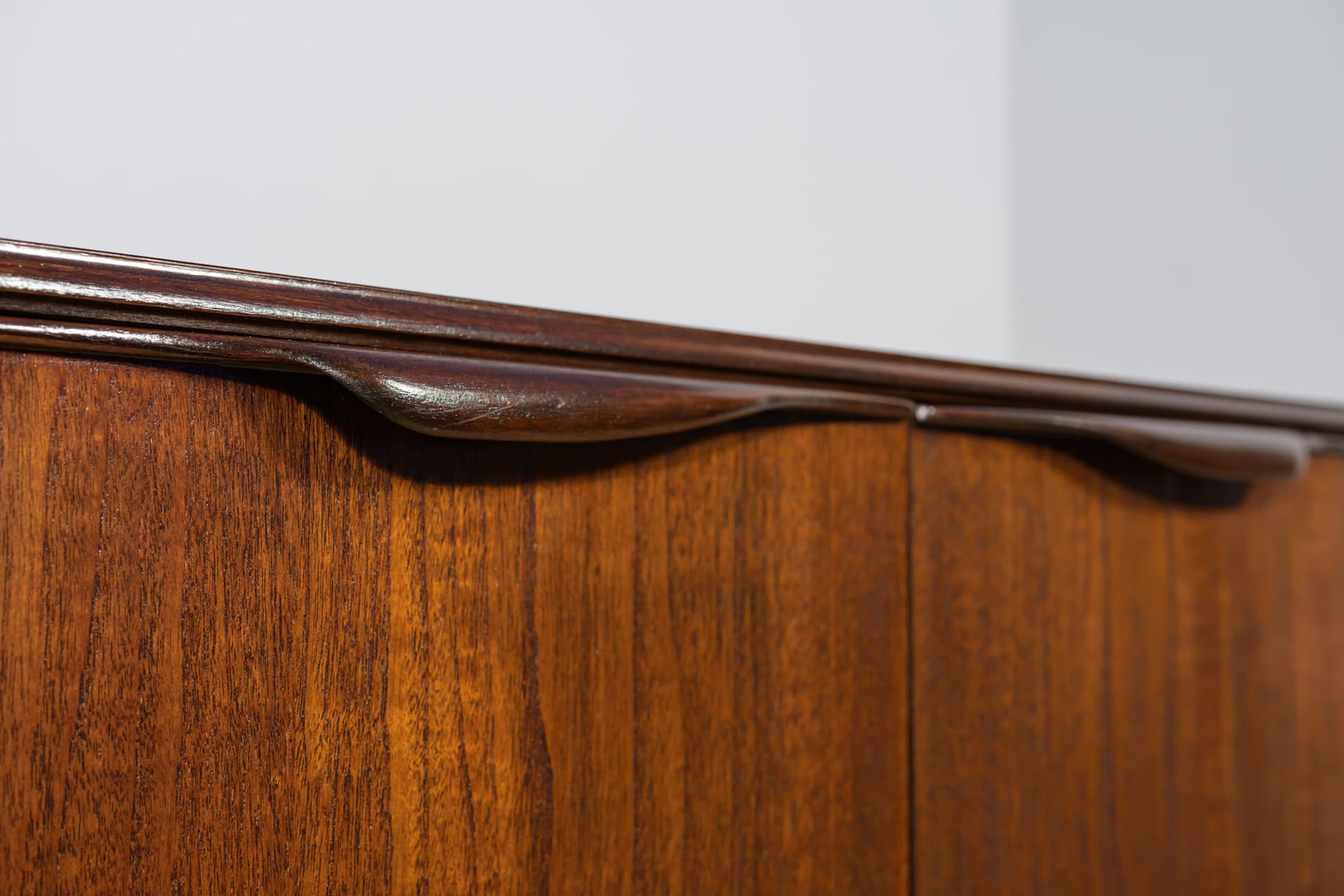 Sideboard, brown teak, McIntosh, United Kingdom, 1960s. - 343170