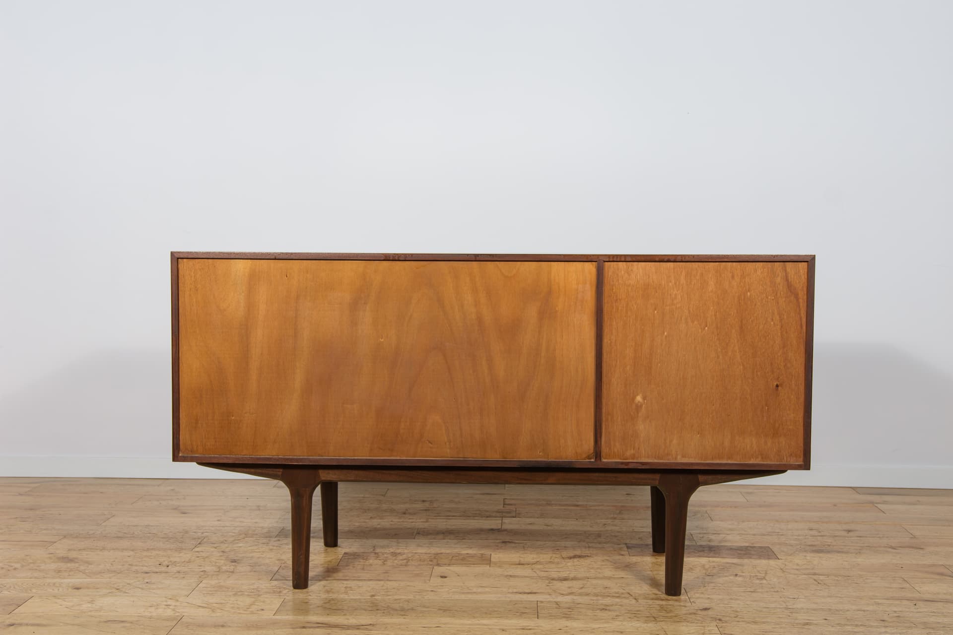Sideboard, brown teak, McIntosh, United Kingdom, 1960s. - 343163