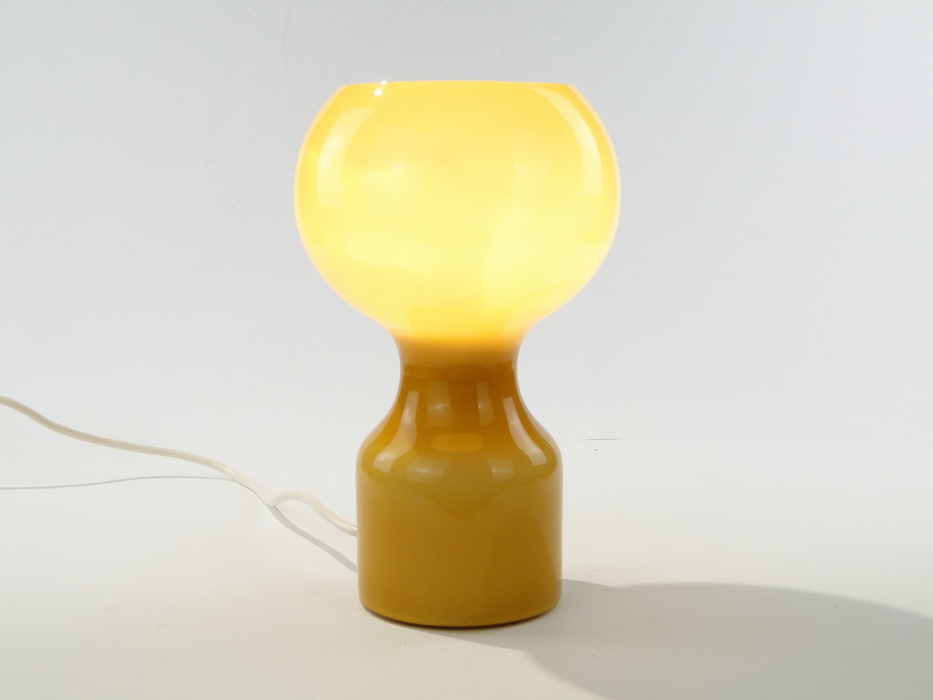 Lampa stołowa Tahiti, żółty, szkło warstwowe, proj. J.-P. Emonds-Alt, Philips, Belgia, lata 60. - 343176