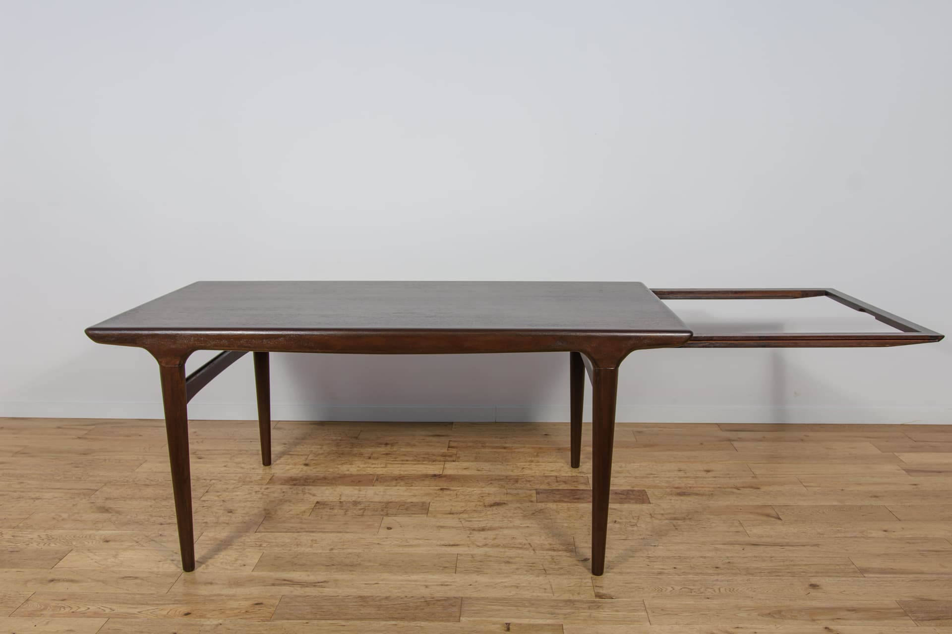 Stół rozkładany, teak brązowy, proj. J. Andersen, Uldum Møbelfabrik, Dania, lata 60. - 343263