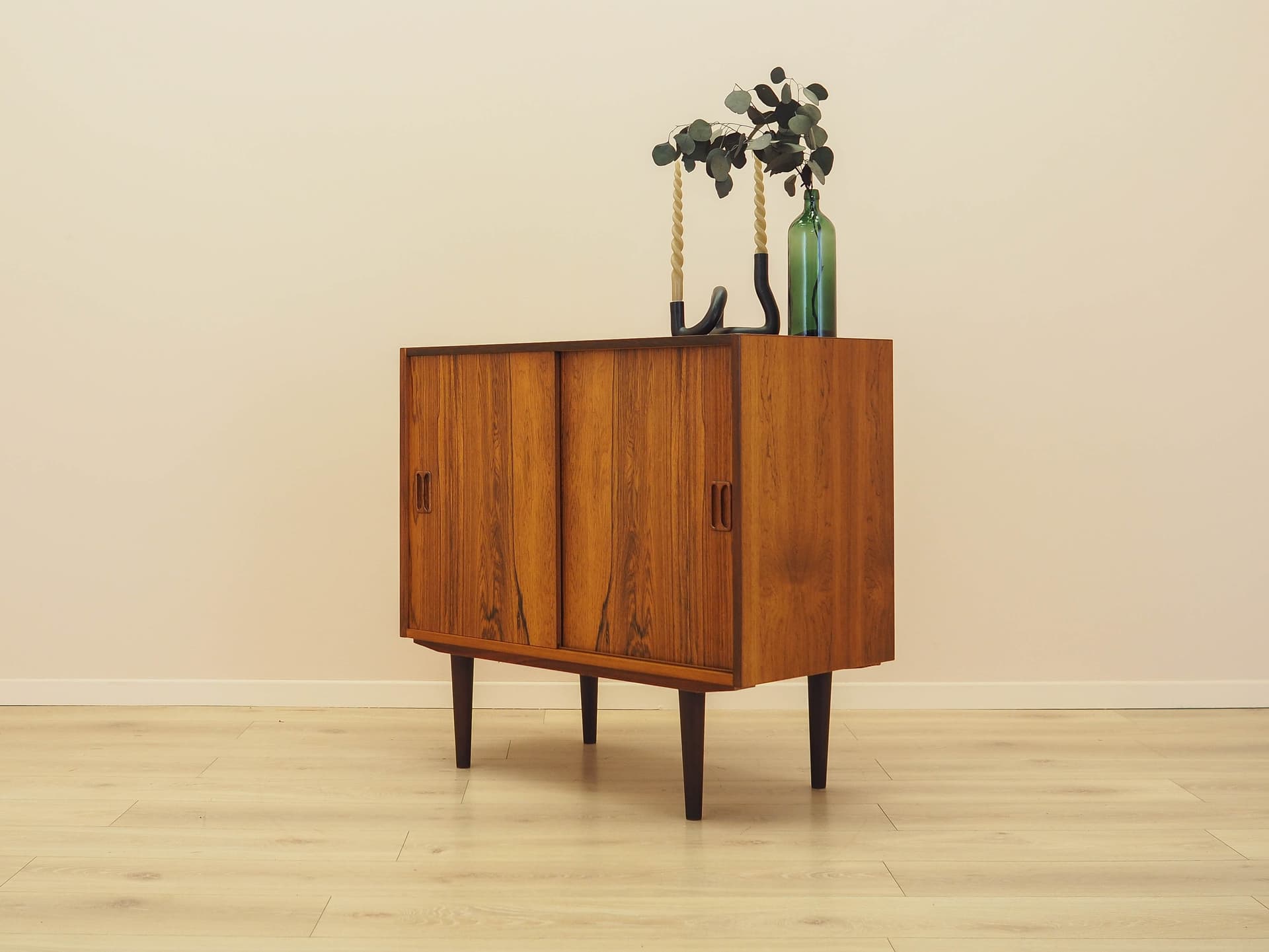 Cabinet, brown rosewood, black wood, Denmark, 1970s. - 343271