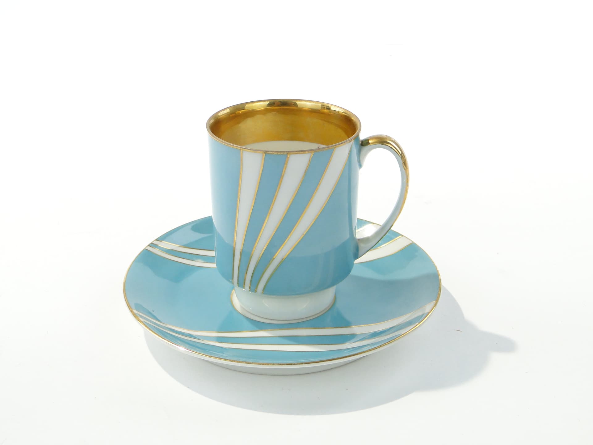 Filiżanka June, porcelana błękitna biała złocona, proj. W. Potacki, Ćmielów, Polska, lata 60. - 343365