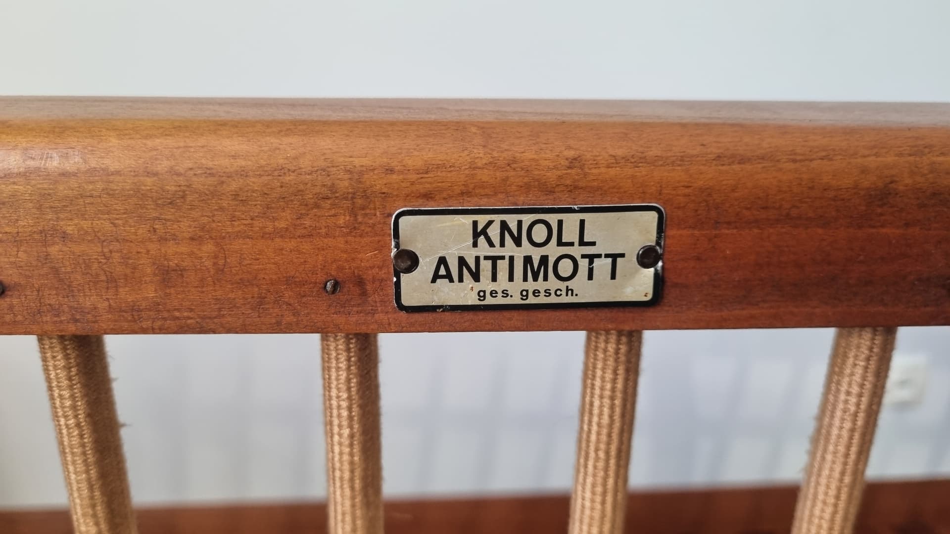 Lounge set Antimott, black leather, brown wood, Knoll, 1960s. - 343397
