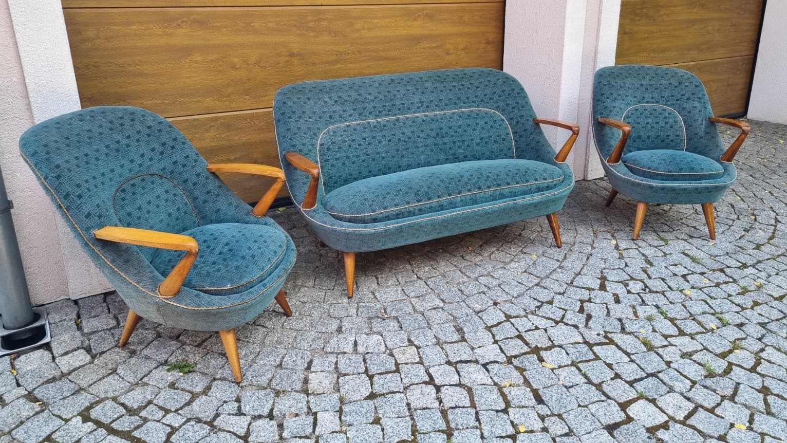 Set of sofa and two armchairs type 345, blue, fabric, brown wood, by J. Jędrachowicz, K. Racinowski, Poland, 1960s. - 343403