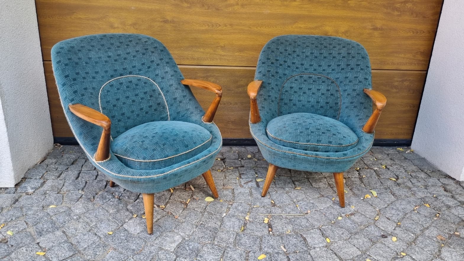 Set of sofa and two armchairs type 345, blue, fabric, brown wood, by J. Jędrachowicz, K. Racinowski, Poland, 1960s. - 343406