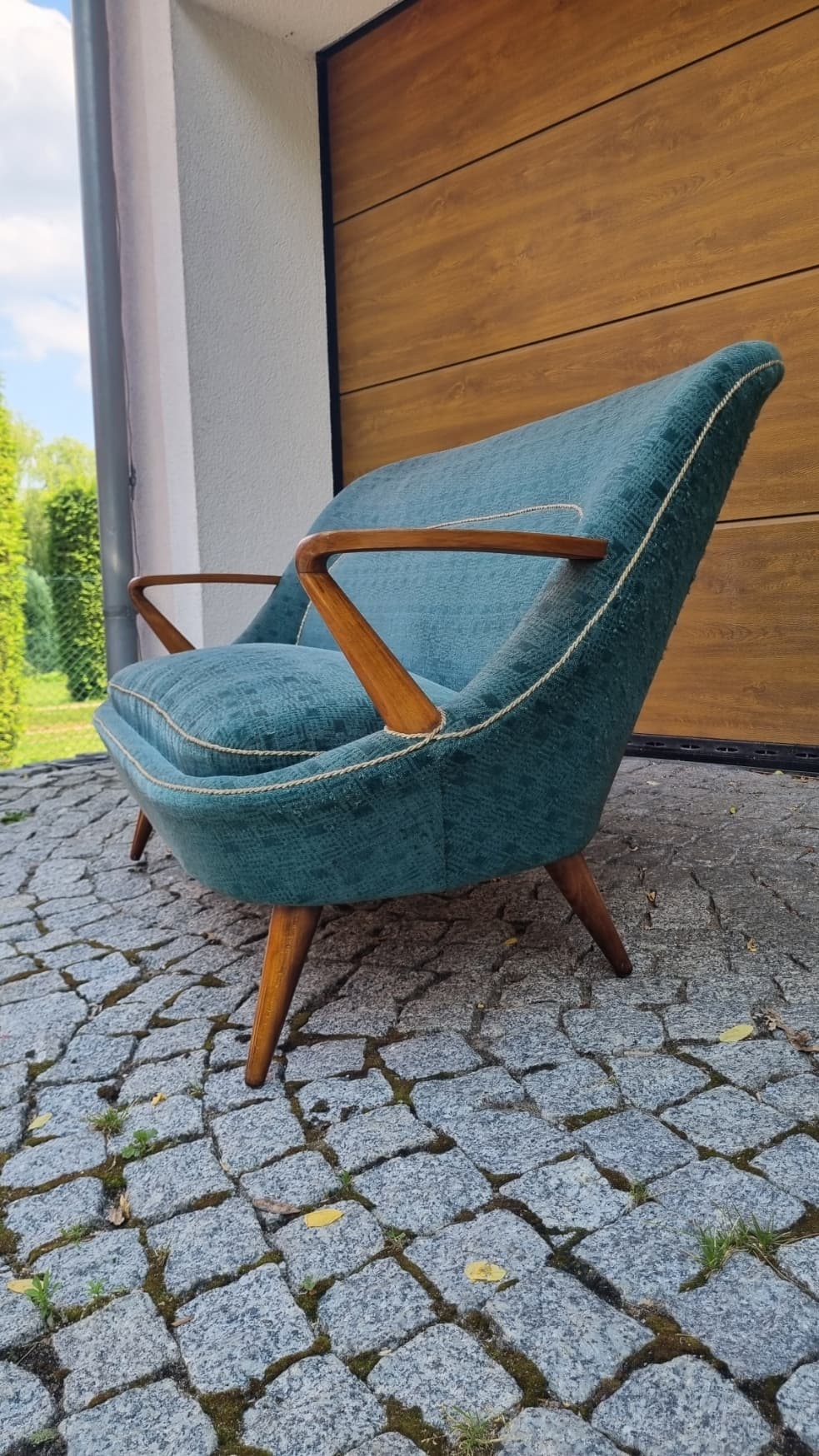 Set of sofa and two armchairs type 345, blue, fabric, brown wood, by J. Jędrachowicz, K. Racinowski, Poland, 1960s. - 343411