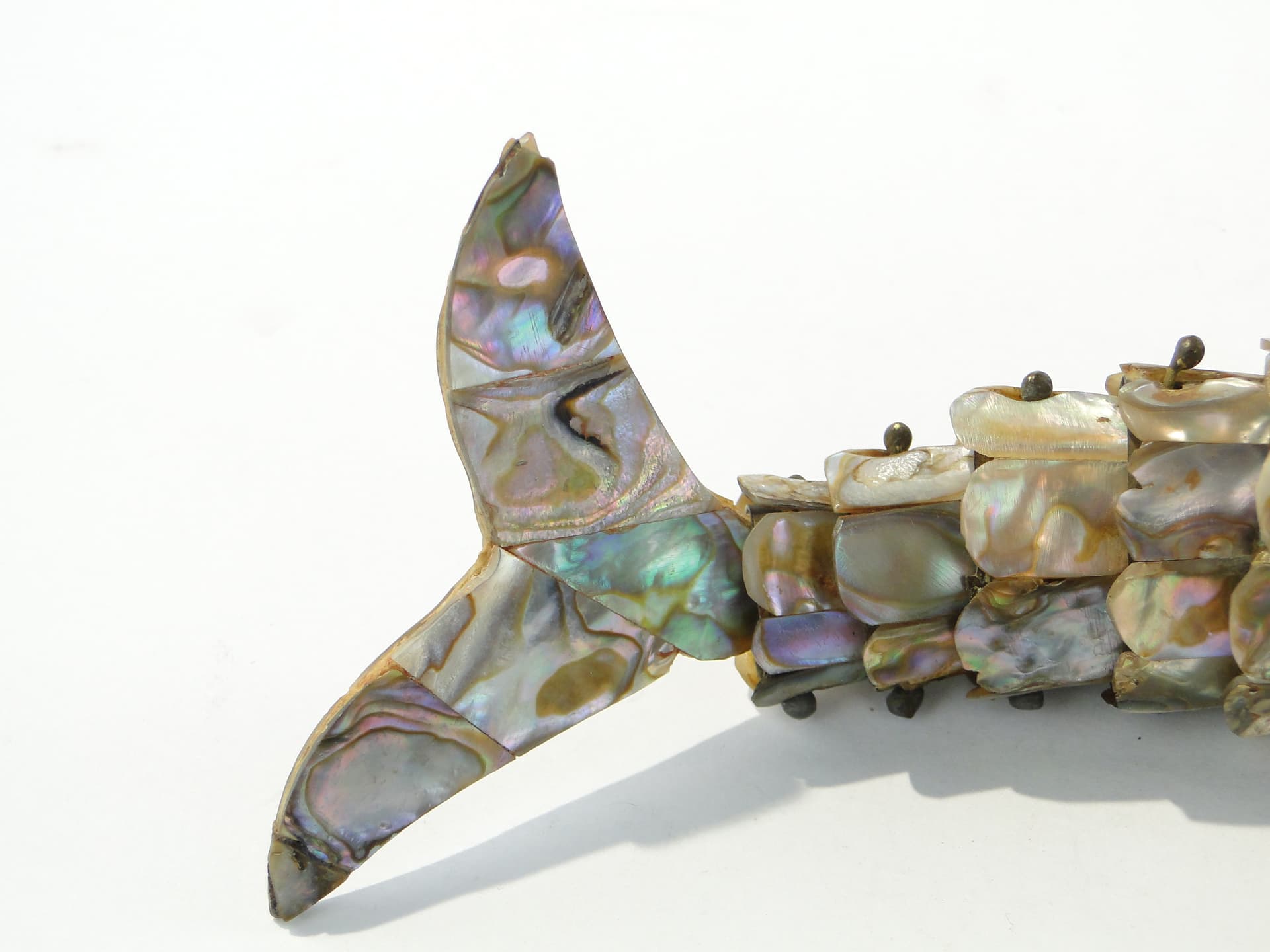 Fish figurine, multicolor mother-of-pearl, brass, early 20th century - 343435