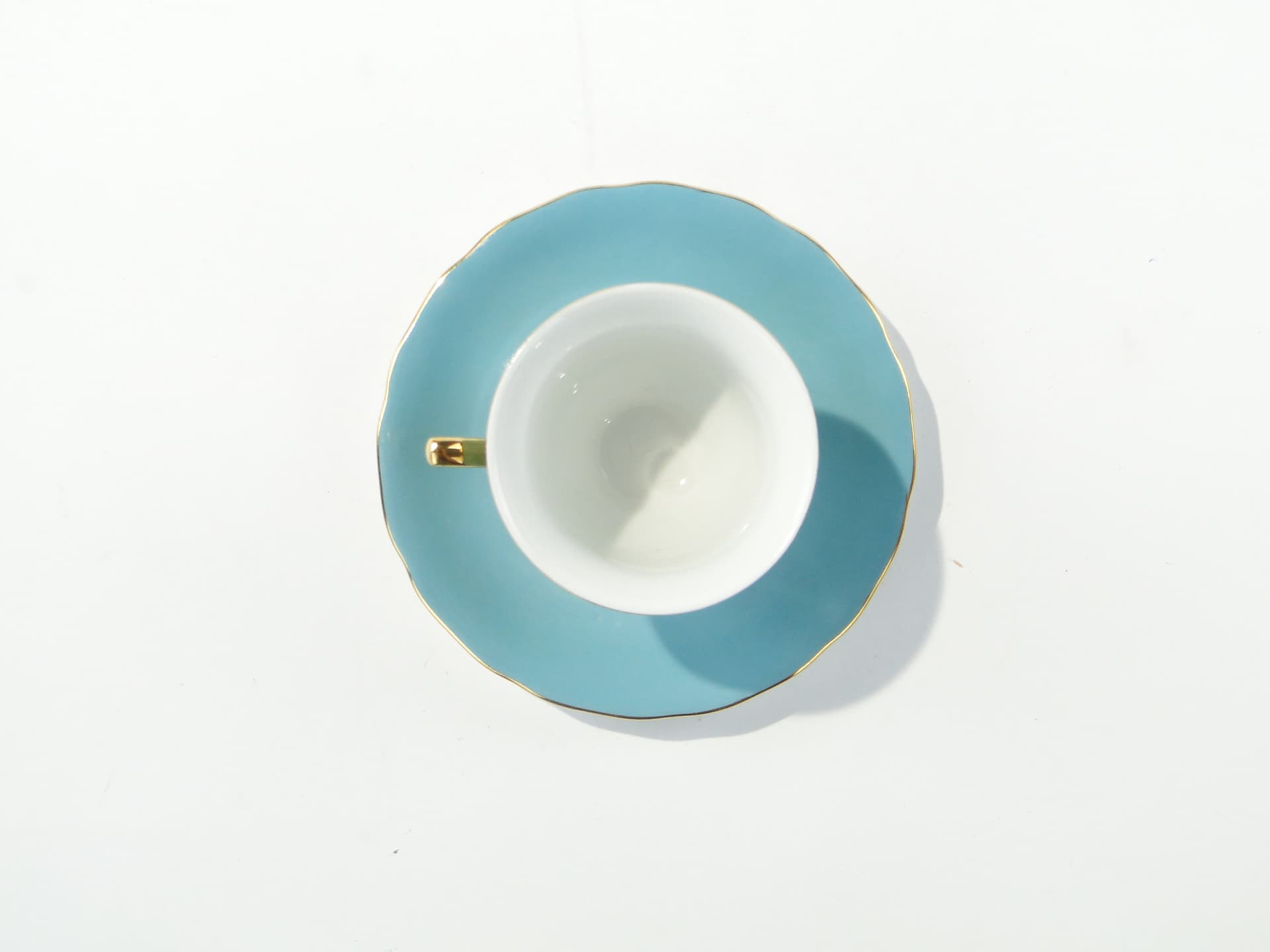 Filiżanka do kawy, porcelana biała, złocenia, Rudolf Kämpf, Czechosłowacja, lata 60. - 343470