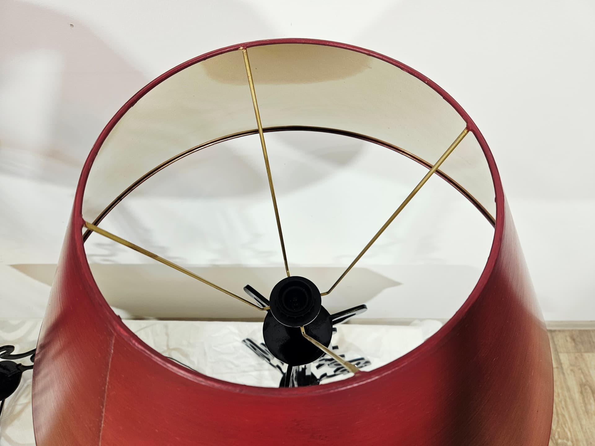 Pair of table lamps Art Deco, vintage, burgundy shade, black aluminium, 1980s. - 343525