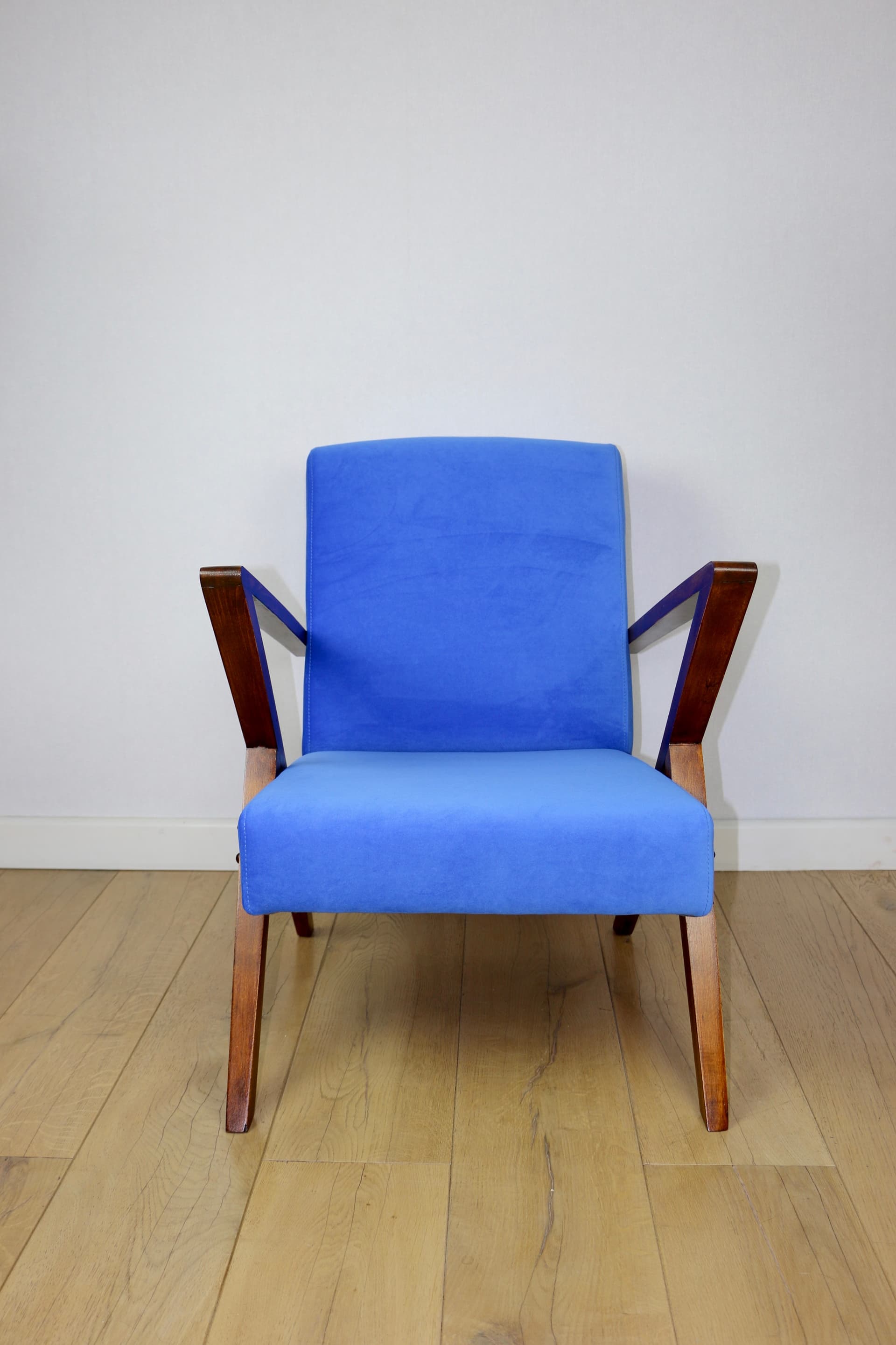 Lounge Armchair, blue velvet, brown beech, Poland, 1970s. - 343612