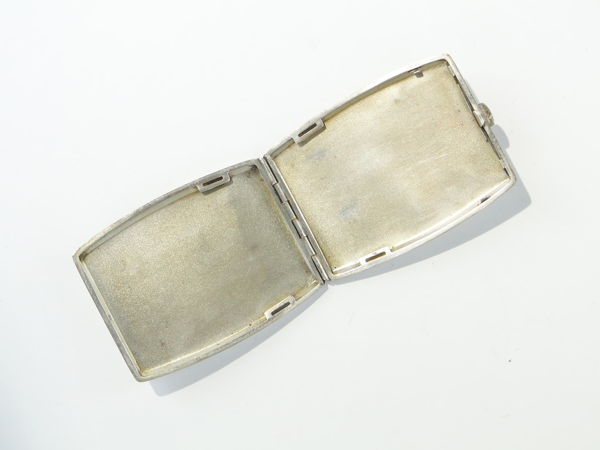 Papierośnica kieszonkowa Art Deco, srebro, złoto, metal, lata 30. - 343693