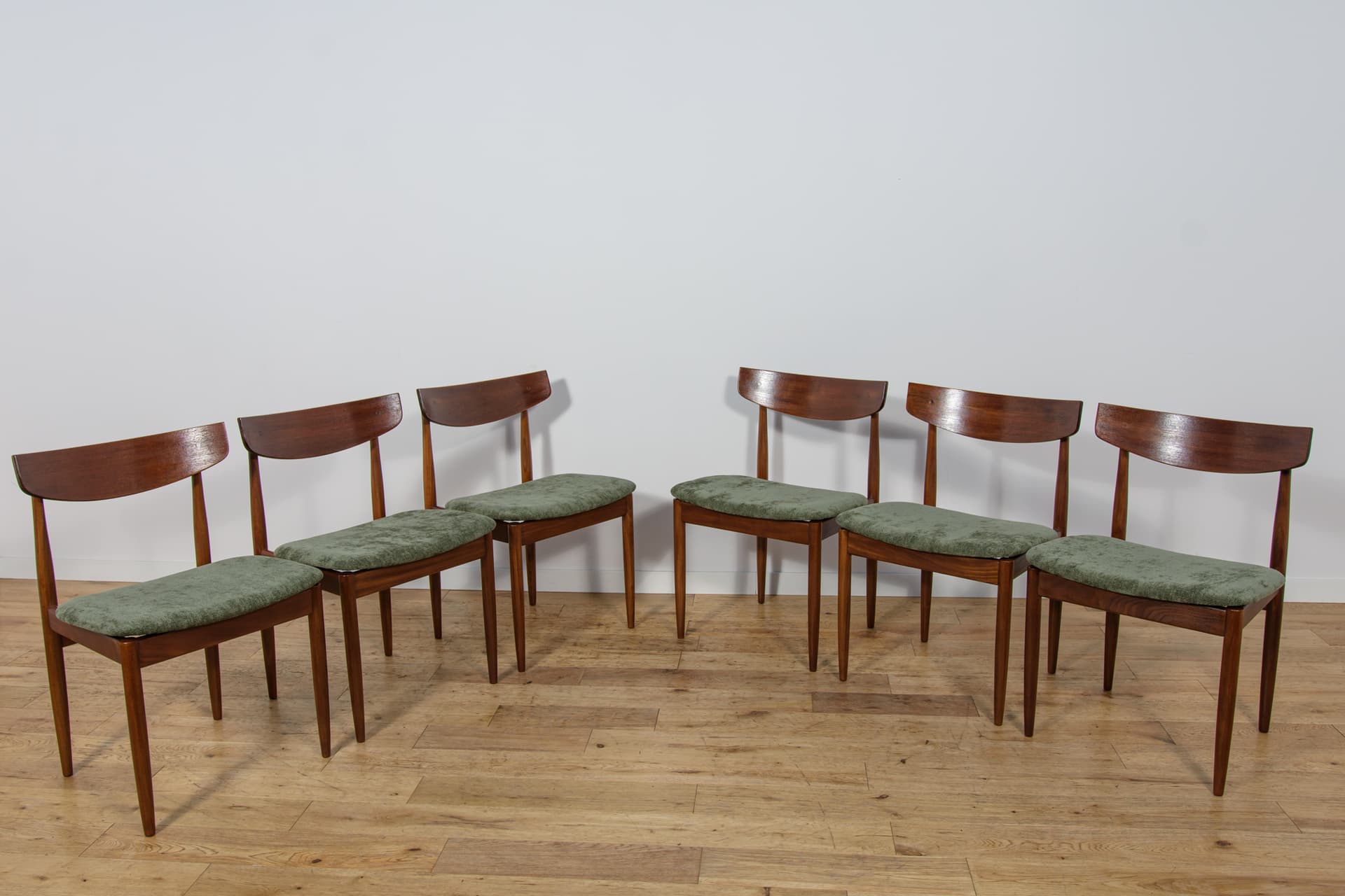 Set of six chairs, brown teak, green velvet, by I. Kofod-Larsen, G-Plan, United Kingdom, 1960s. - 343842