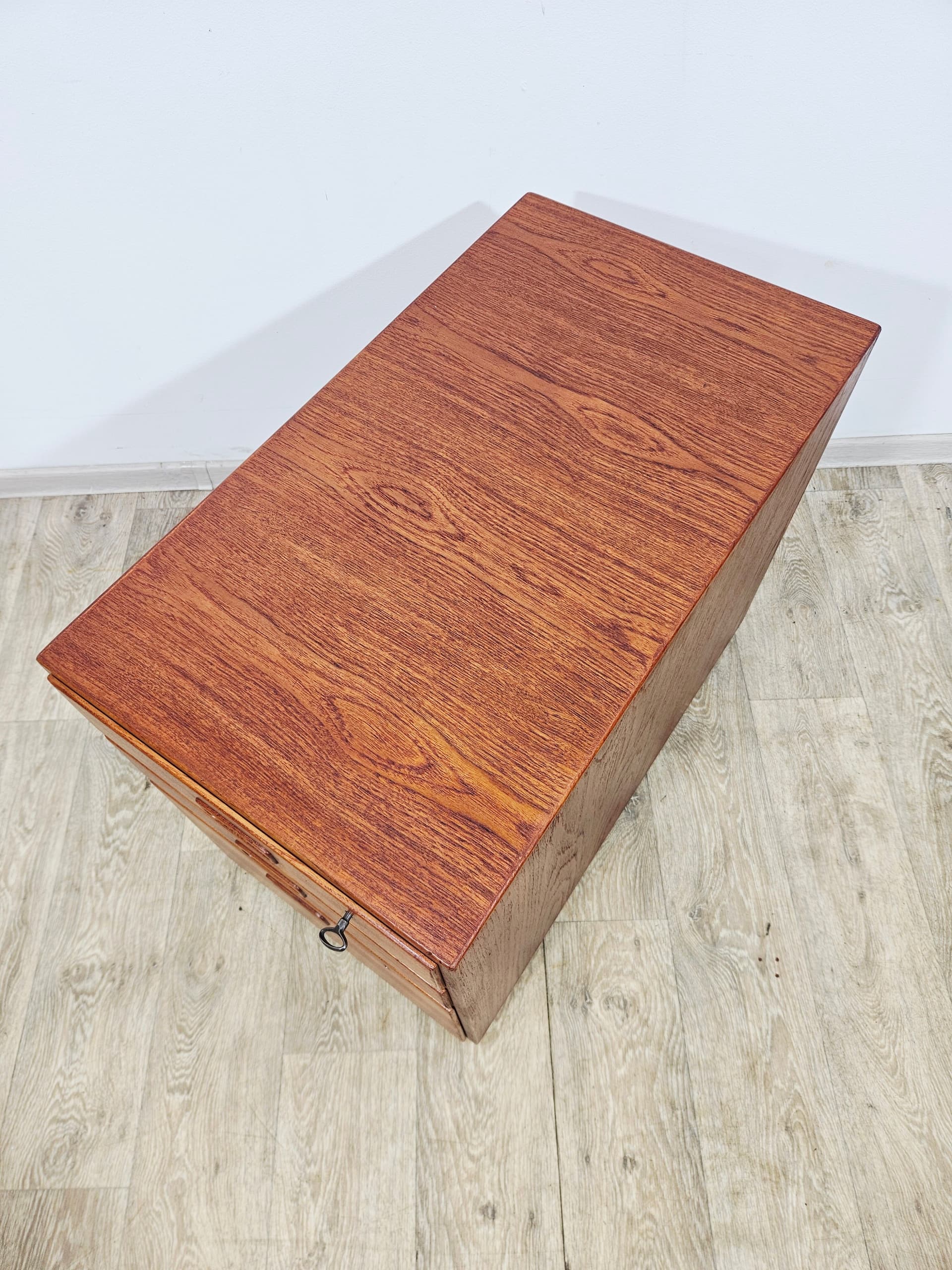 Container Vital, teak brown, by N. Jonsson, Hugo Troeds - 343937