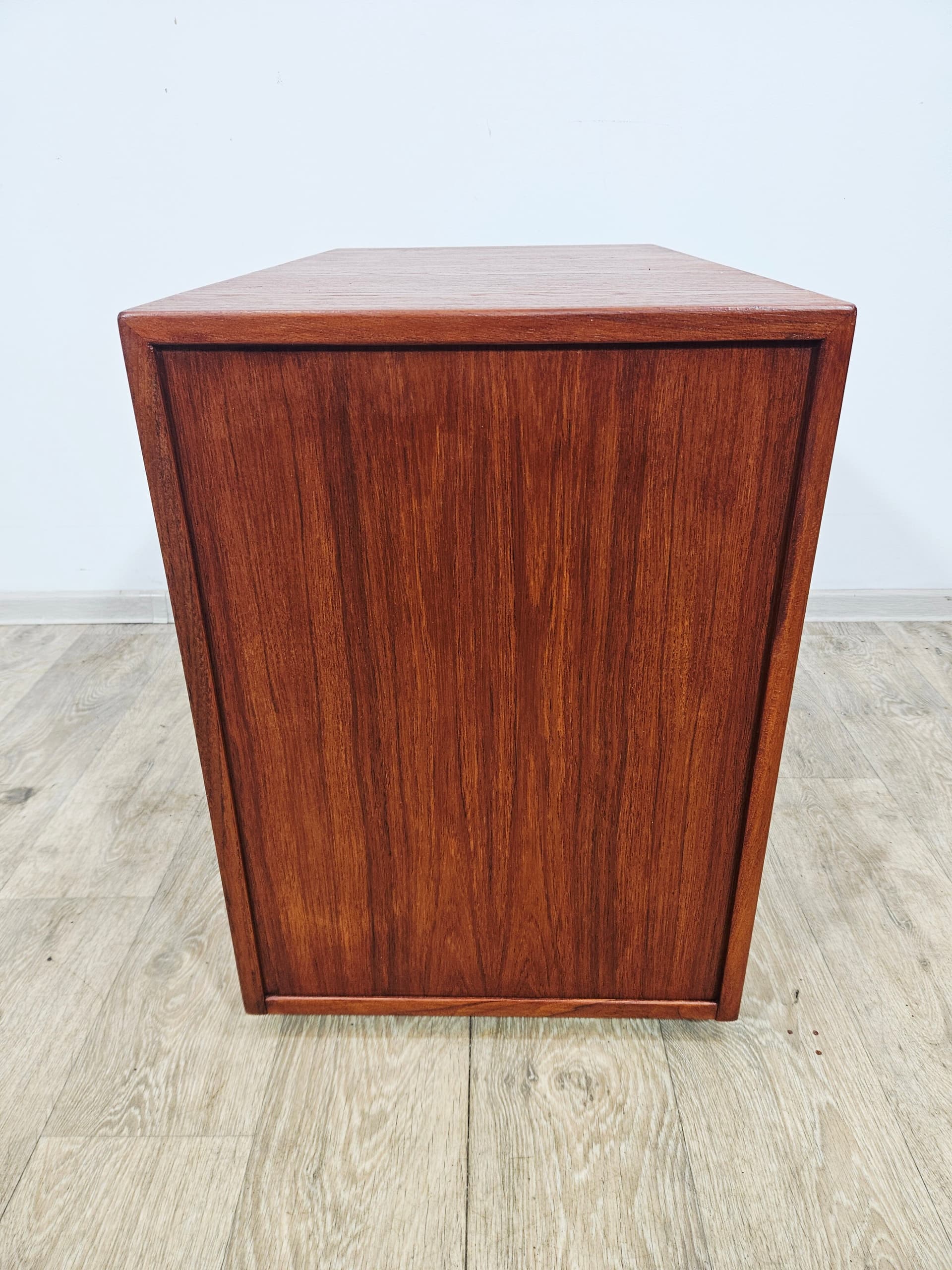 Container Vital, teak brown, by N. Jonsson, Hugo Troeds - 343934