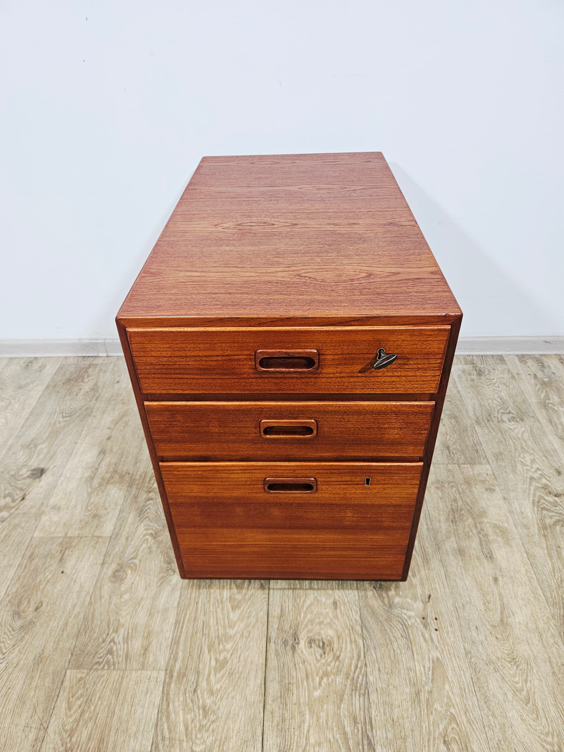 Container Vital, teak brown, by N. Jonsson, Hugo Troeds - 343932