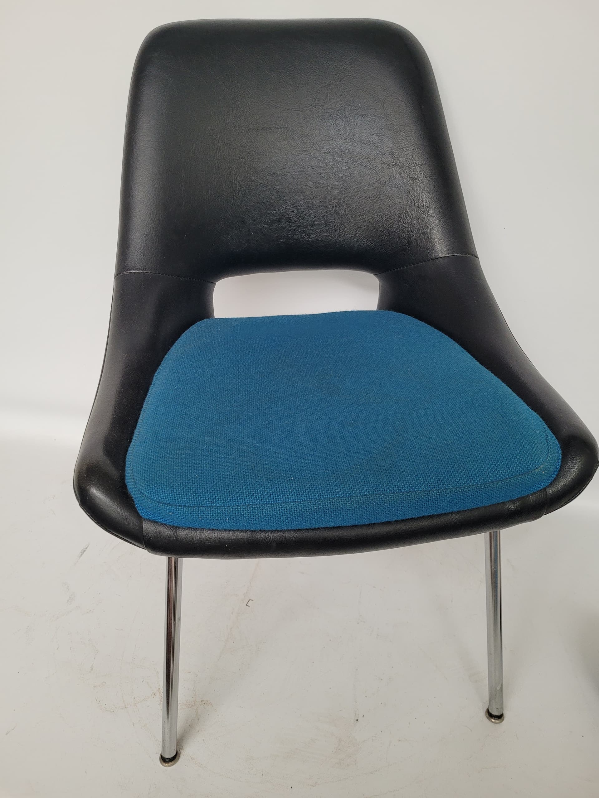 Chair Kilta, black faux leather, blue fabric, chrome, by O. Mannermaa, Finland, 1960s. - 344127