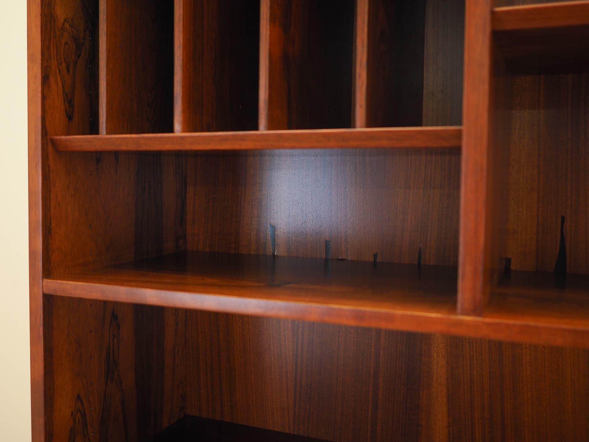 Bookcase, brown rosewood, Hundevad&Co., Denmark, 1970s. - 344678