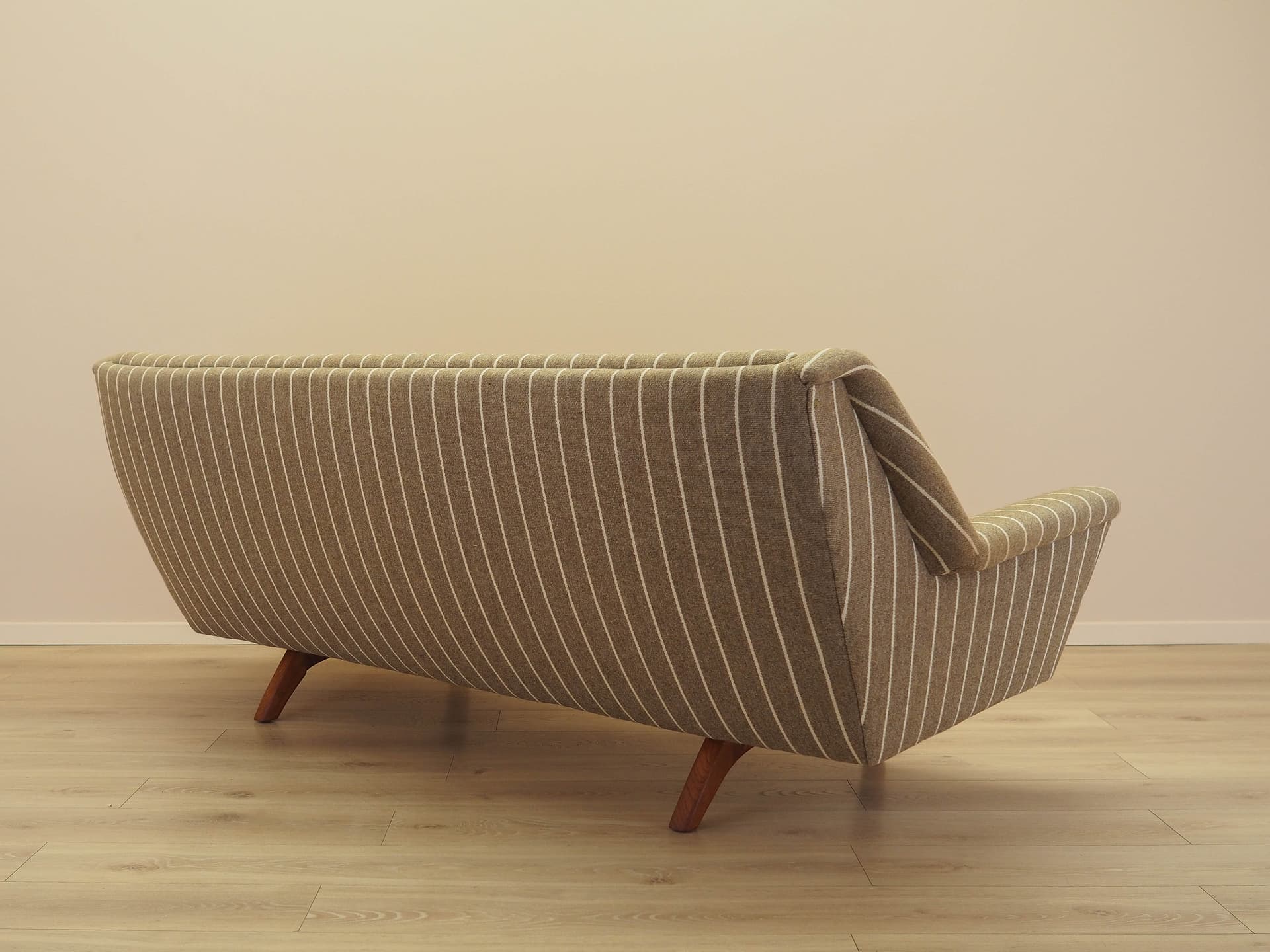 Sofa, beige fabric, oak, Denmark, 1970s. - 344742