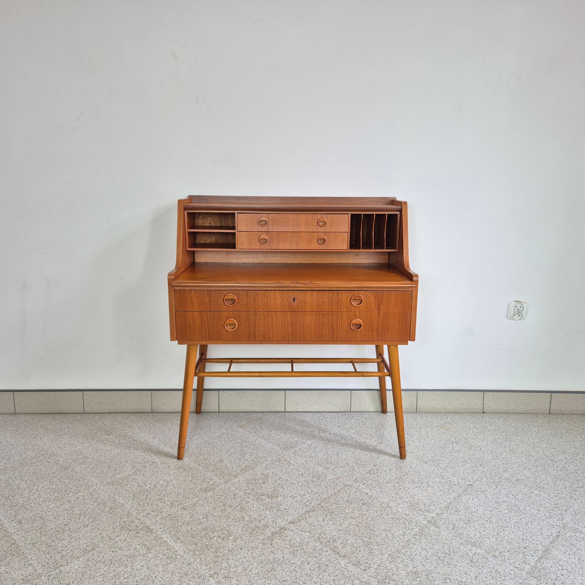 Secretary desk, brown teak, Bröderna Gustafssons, Sweden, 1960s. - 344886