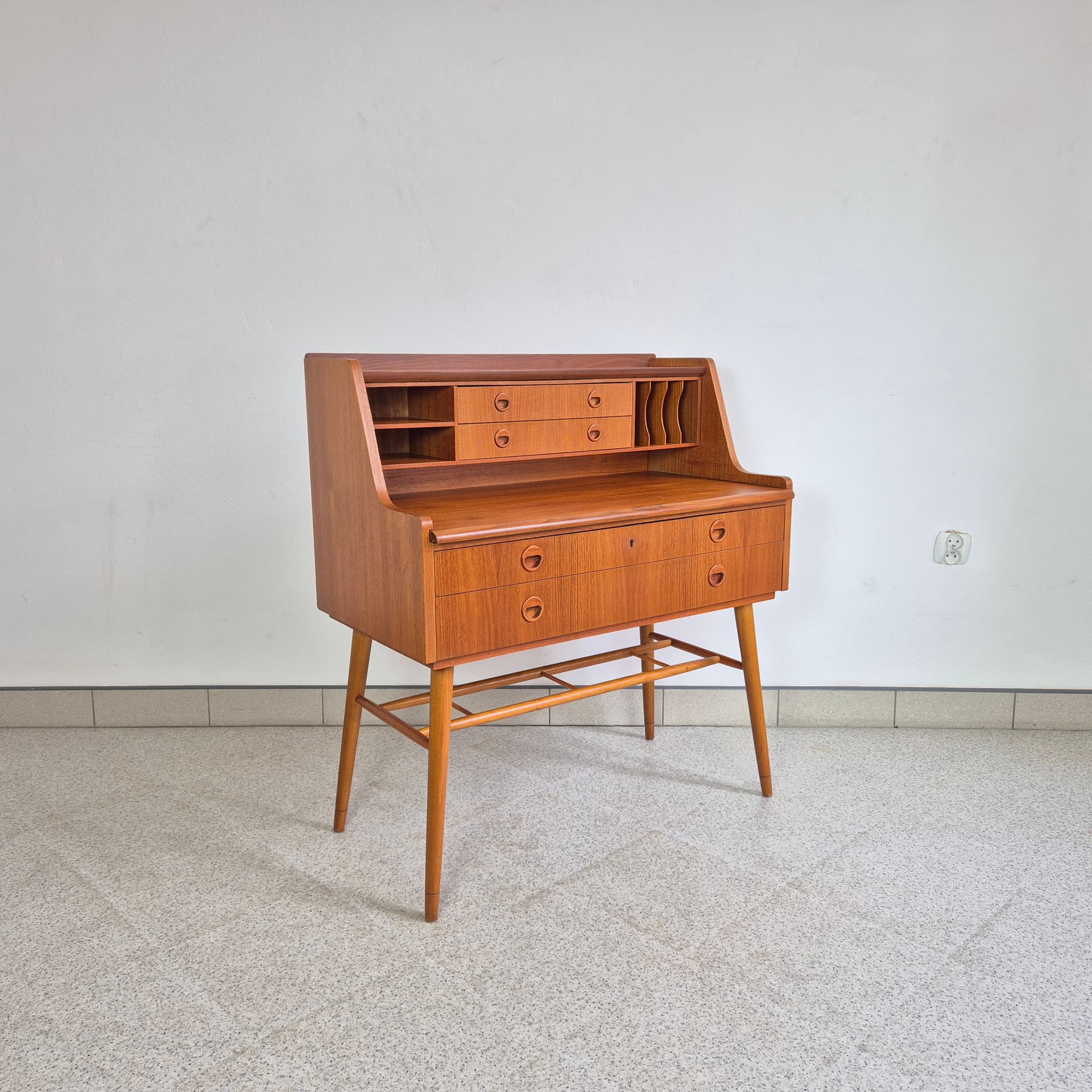 Secretary desk, brown teak, Bröderna Gustafssons, Sweden, 1960s. - 344873