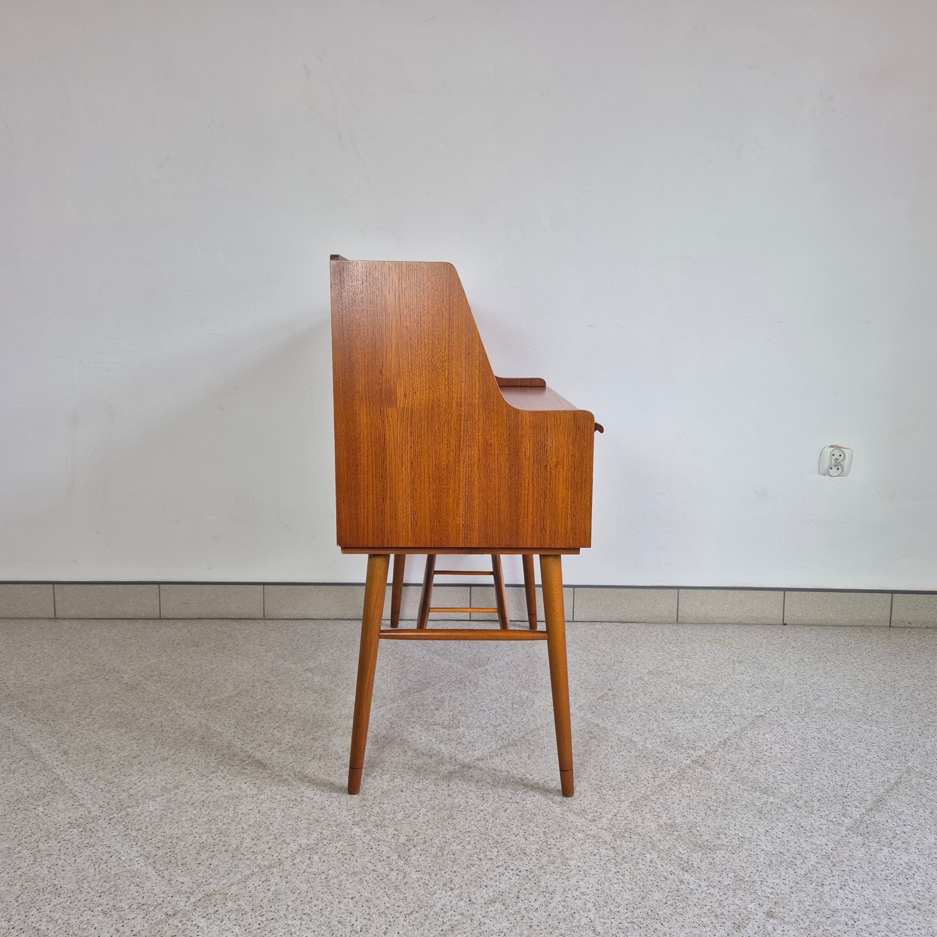 Secretary desk, brown teak, Bröderna Gustafssons, Sweden, 1960s. - 344874