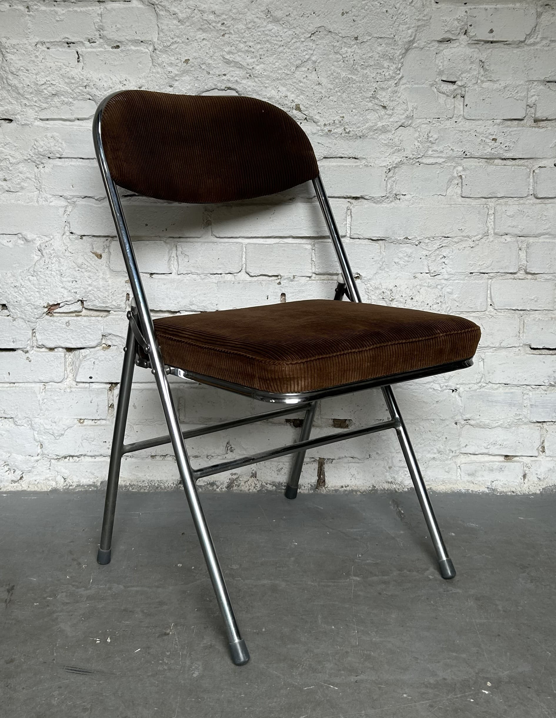 Folding chair Bauhaus, dark brown corduroy, chrome, 1970s. - 344910