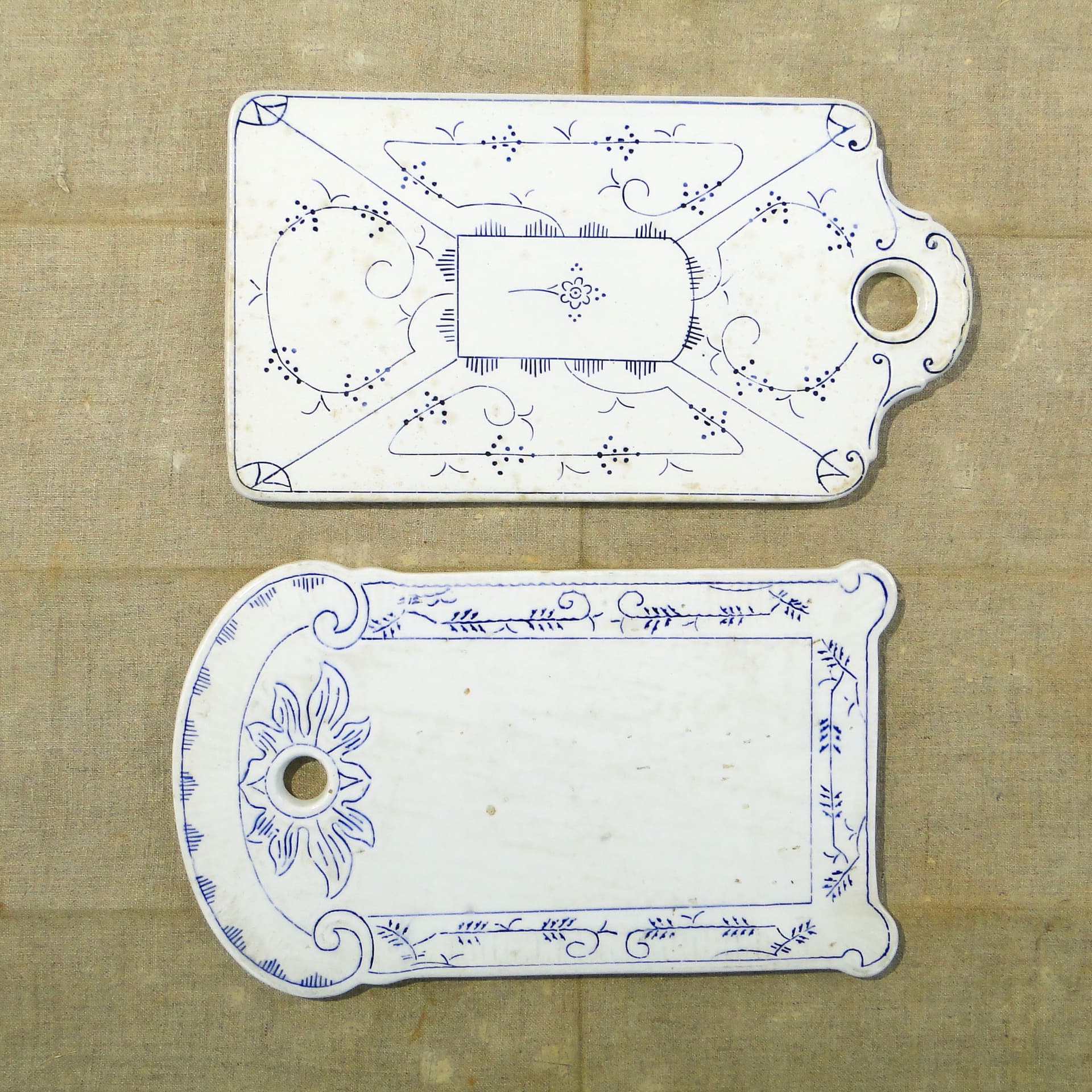 Deska śniadaniowa, Zwiebelmuster, biała niebieska, ceramika, Villeroy & Boch, Belgia, początek XX w. - 345072