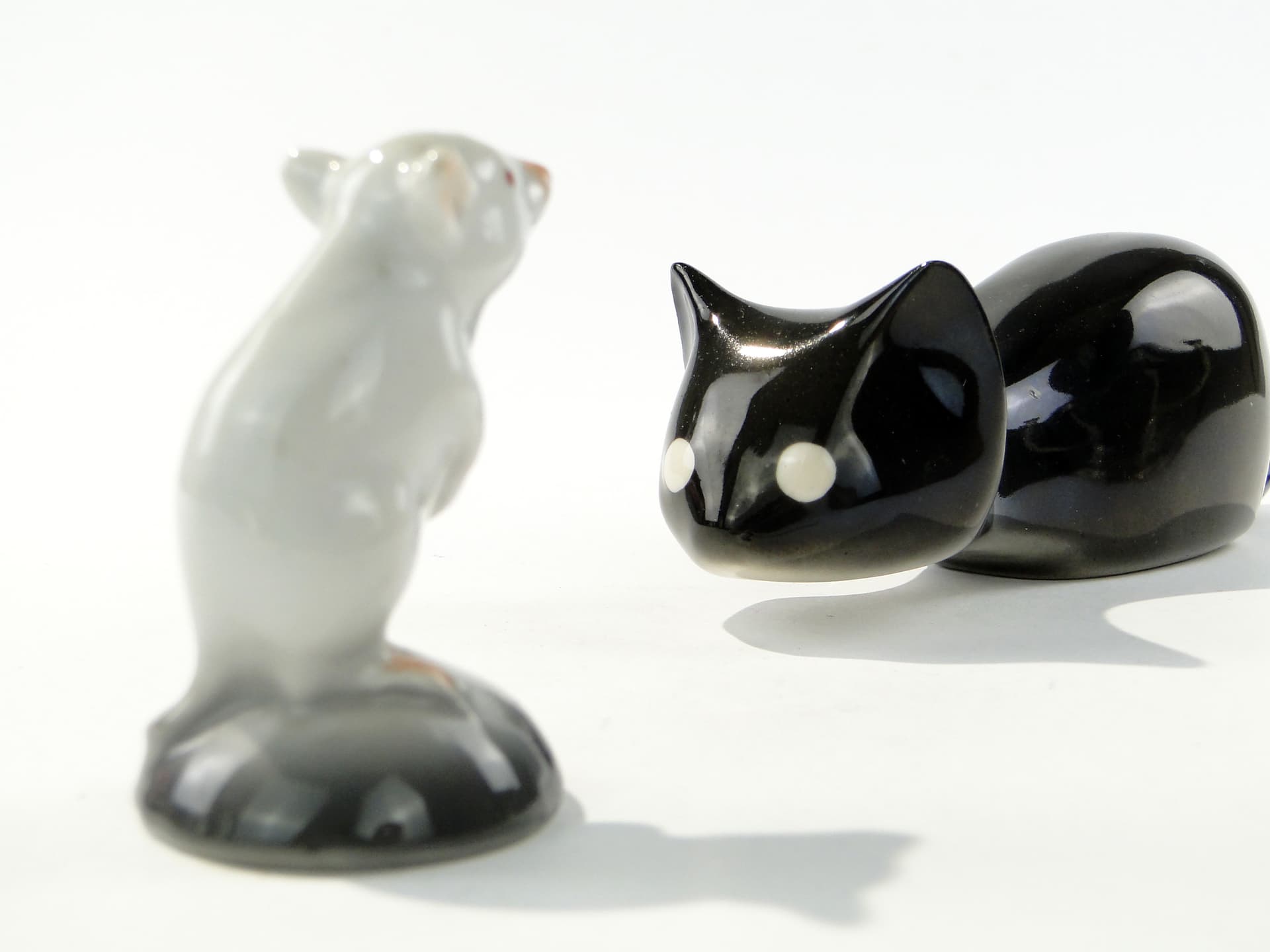 Mouse figurine, white porcelain, 1920s - 345161